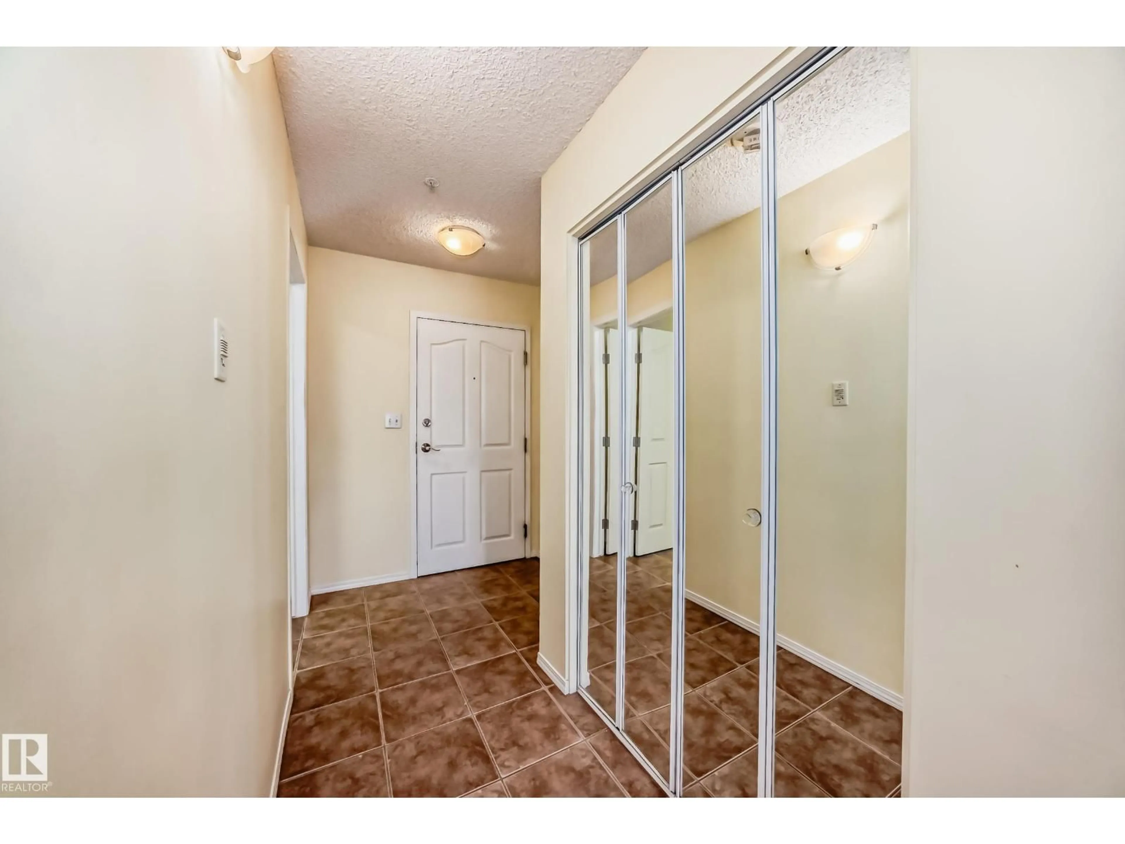 Indoor entryway for 1003 - 9707 105 ST, Edmonton Alberta T5K2Y4