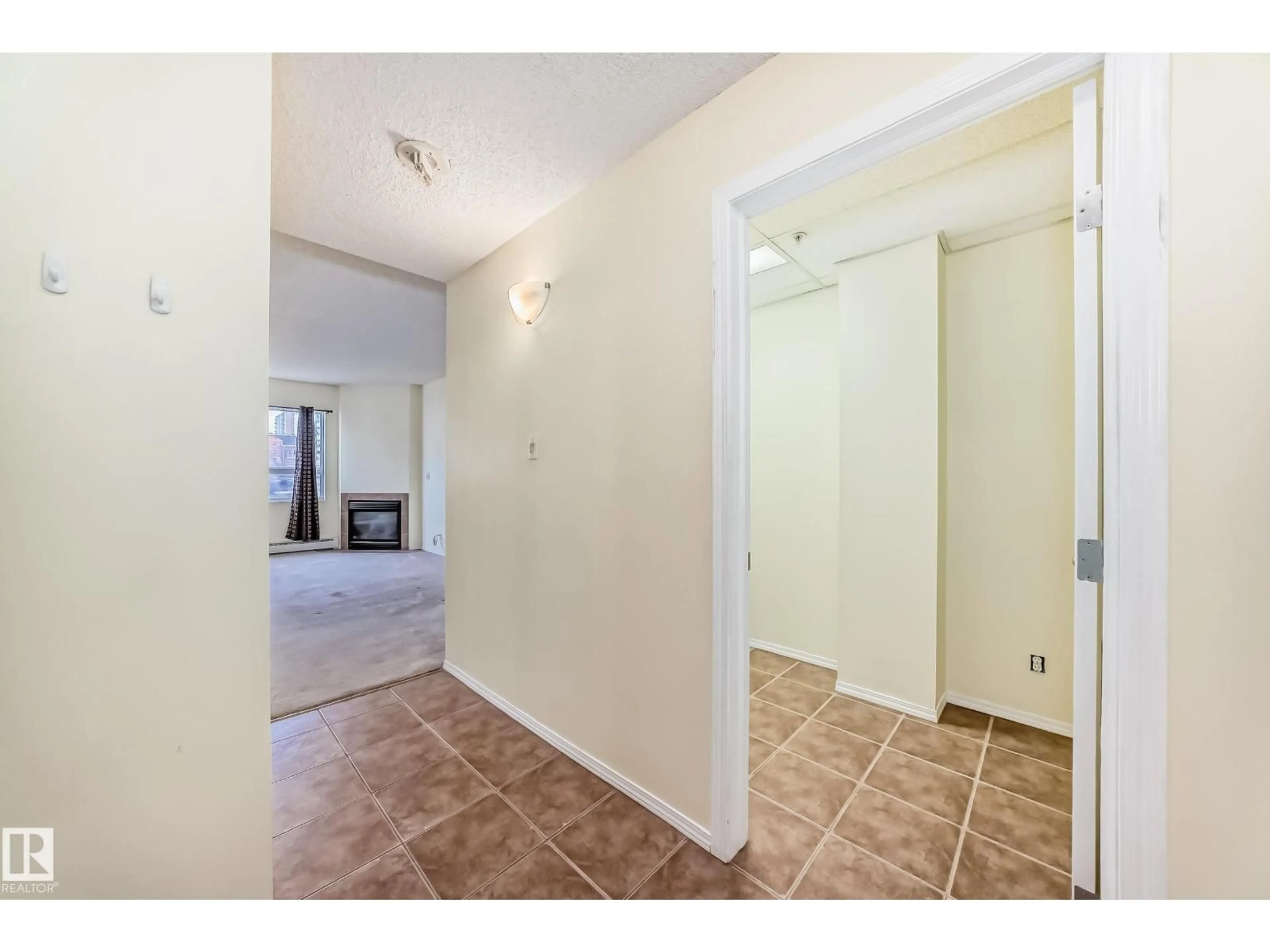 Unknown for 1003 - 9707 105 ST, Edmonton Alberta T5K2Y4