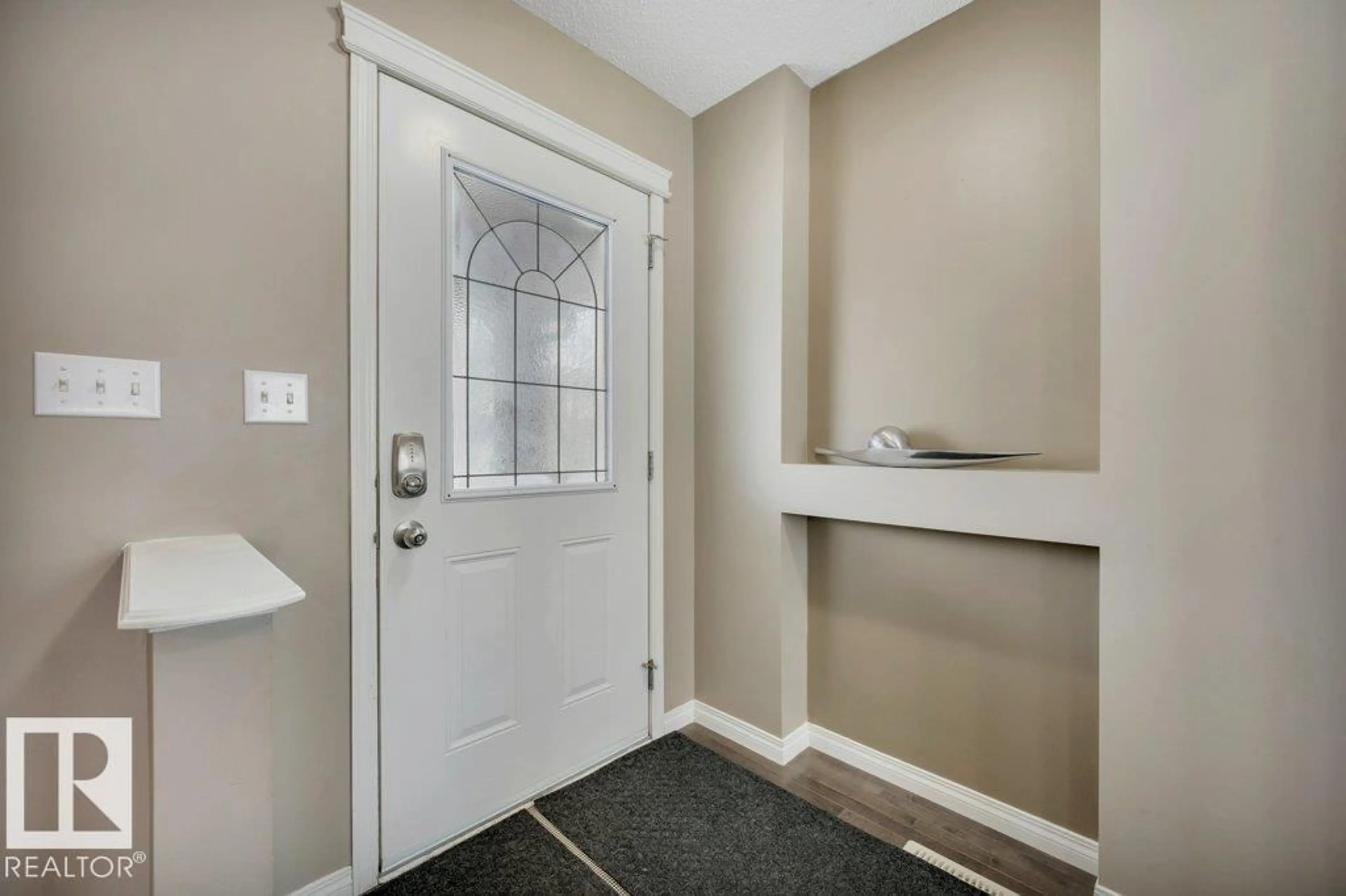 Indoor entryway for SW - 12063 19 AV, Edmonton Alberta T6W1W5