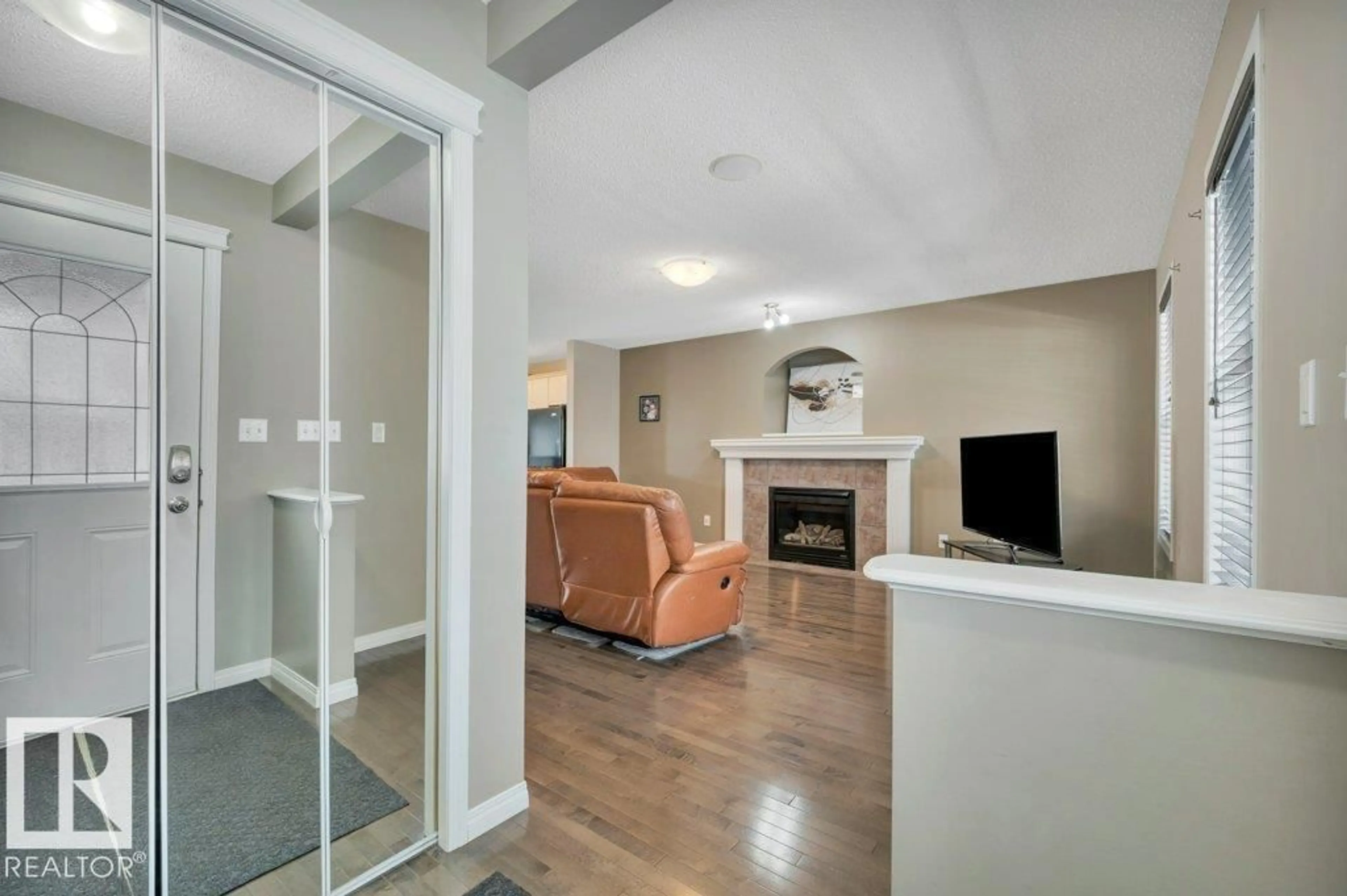 Unknown for SW - 12063 19 AV, Edmonton Alberta T6W1W5