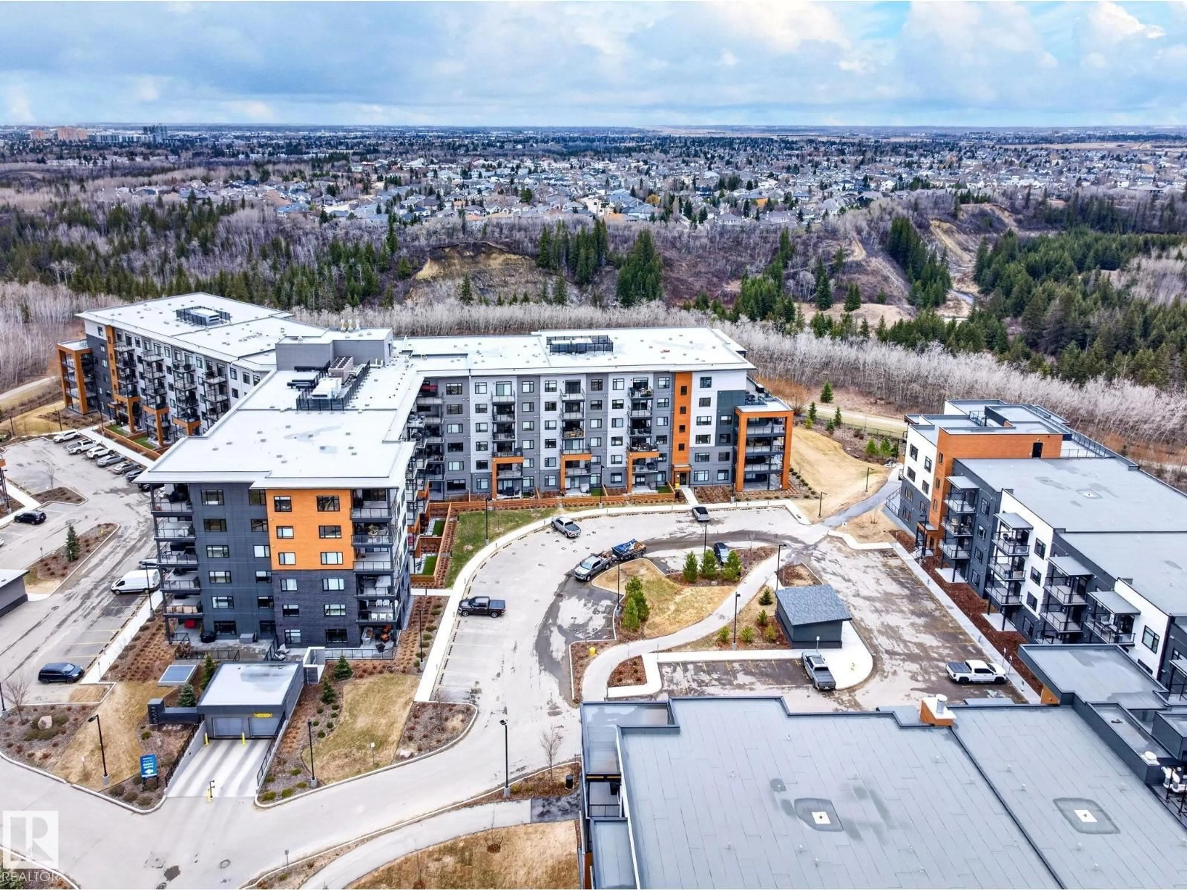 A pic from outside/outdoor area/front of a property/back of a property/a pic from drone, building for 520 7463 MAY CM NW, Edmonton Alberta T6R0X1