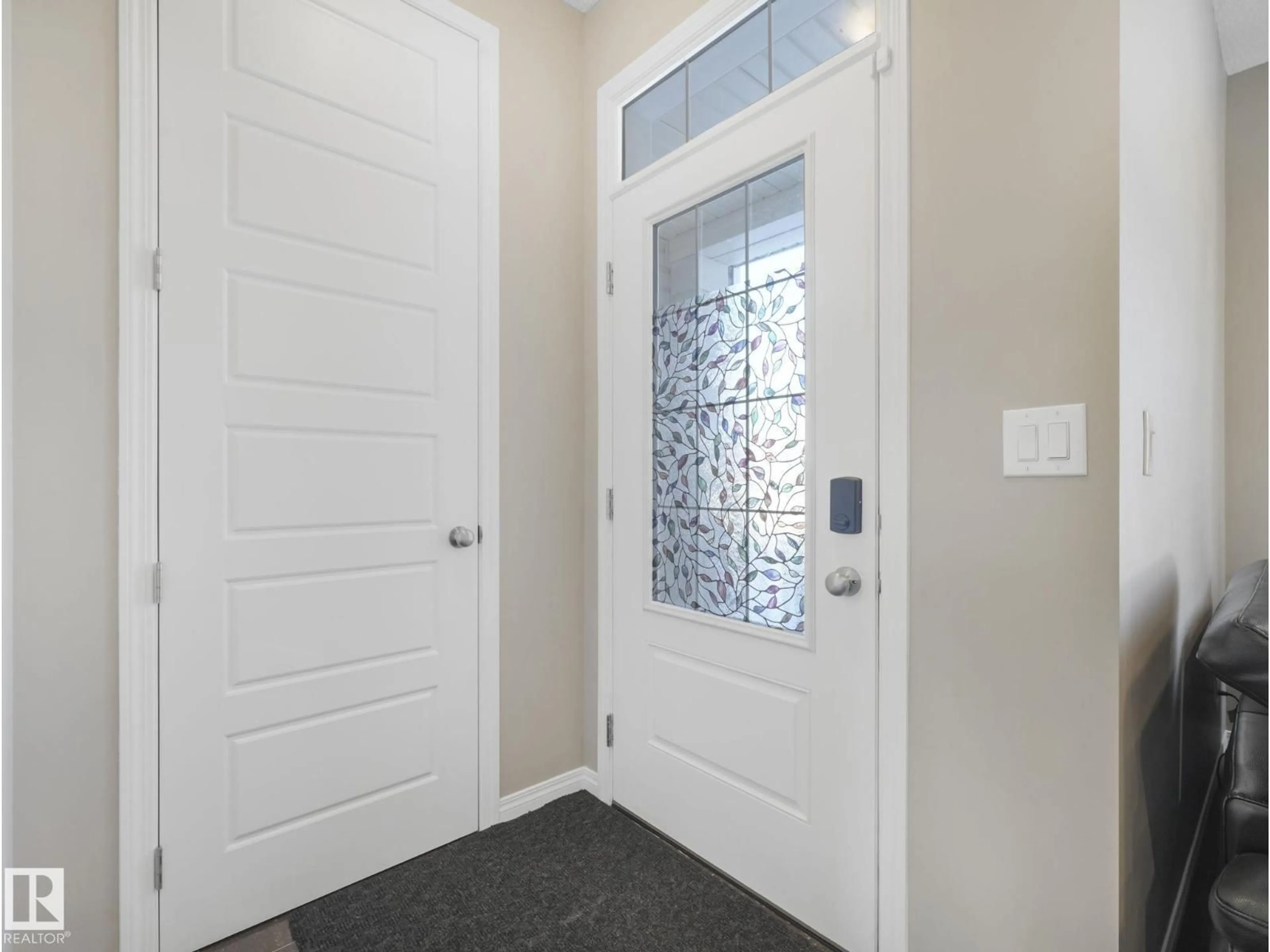 Indoor entryway for 8119 CHAPPELLE WY, Edmonton Alberta T6W3L7