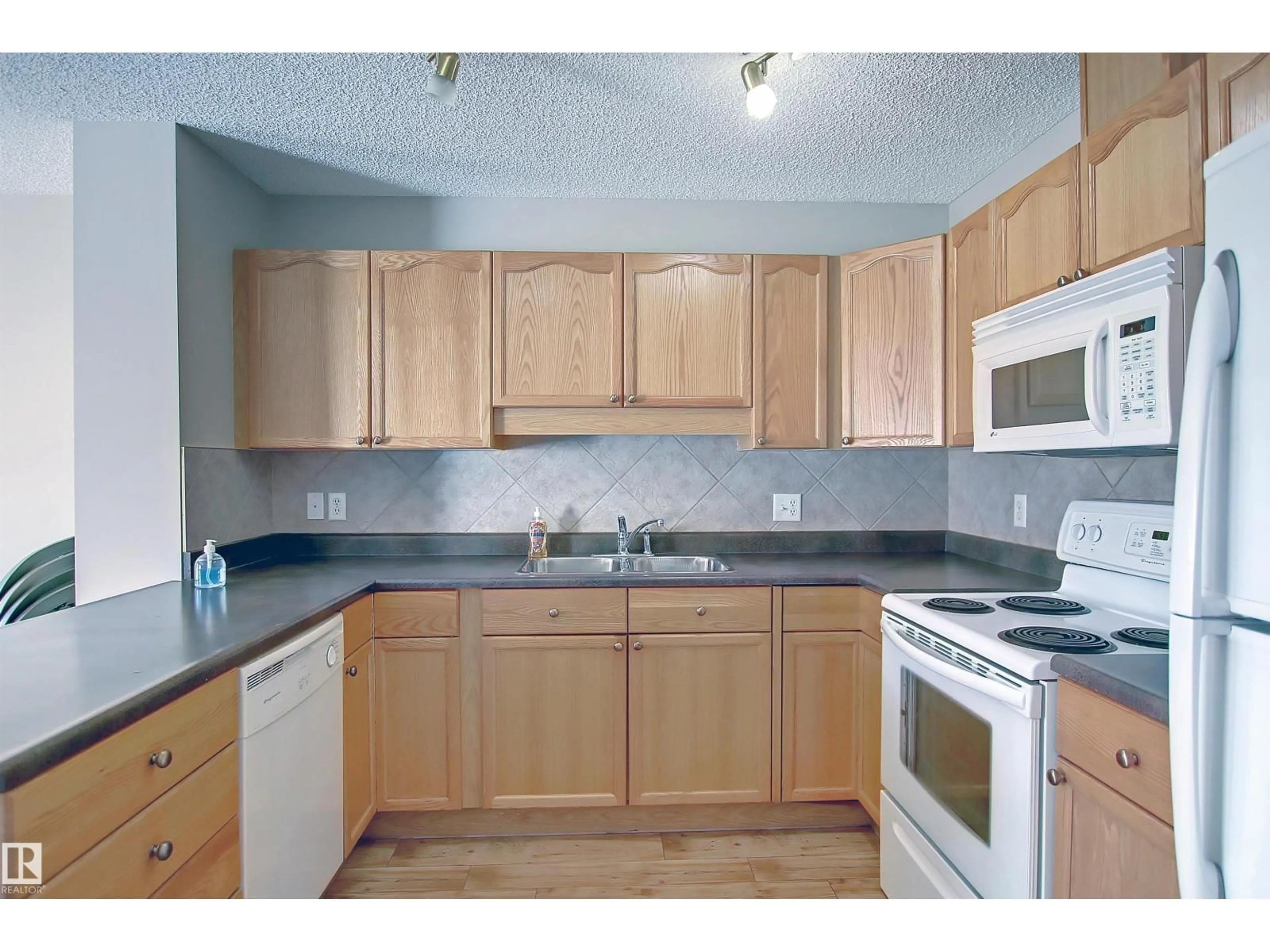 Standard kitchen, unknown for 8129 7 AV SW, Edmonton Alberta T6X1L9