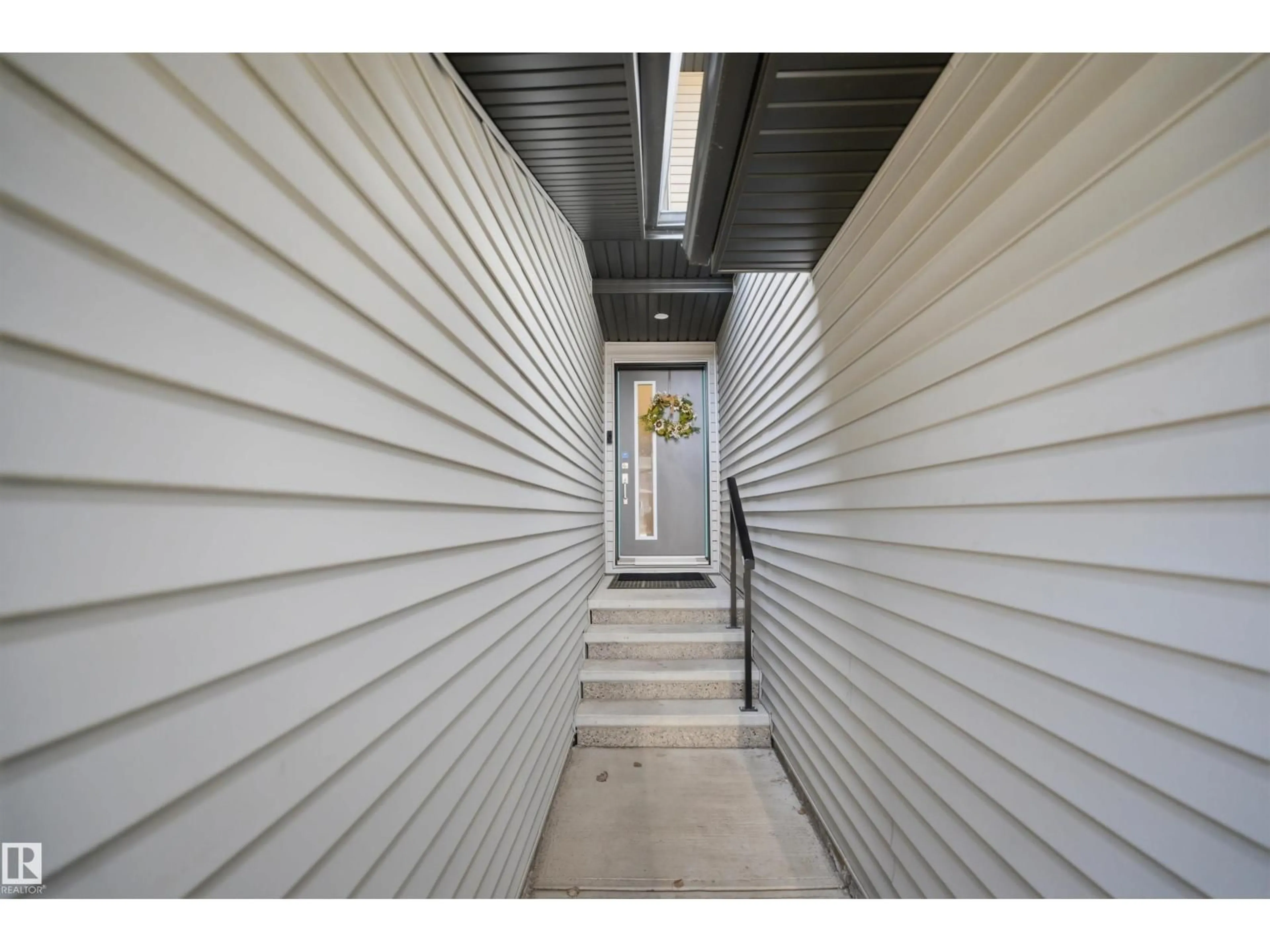 Unknown for 7782 174A AV, Edmonton Alberta T5Z0W5