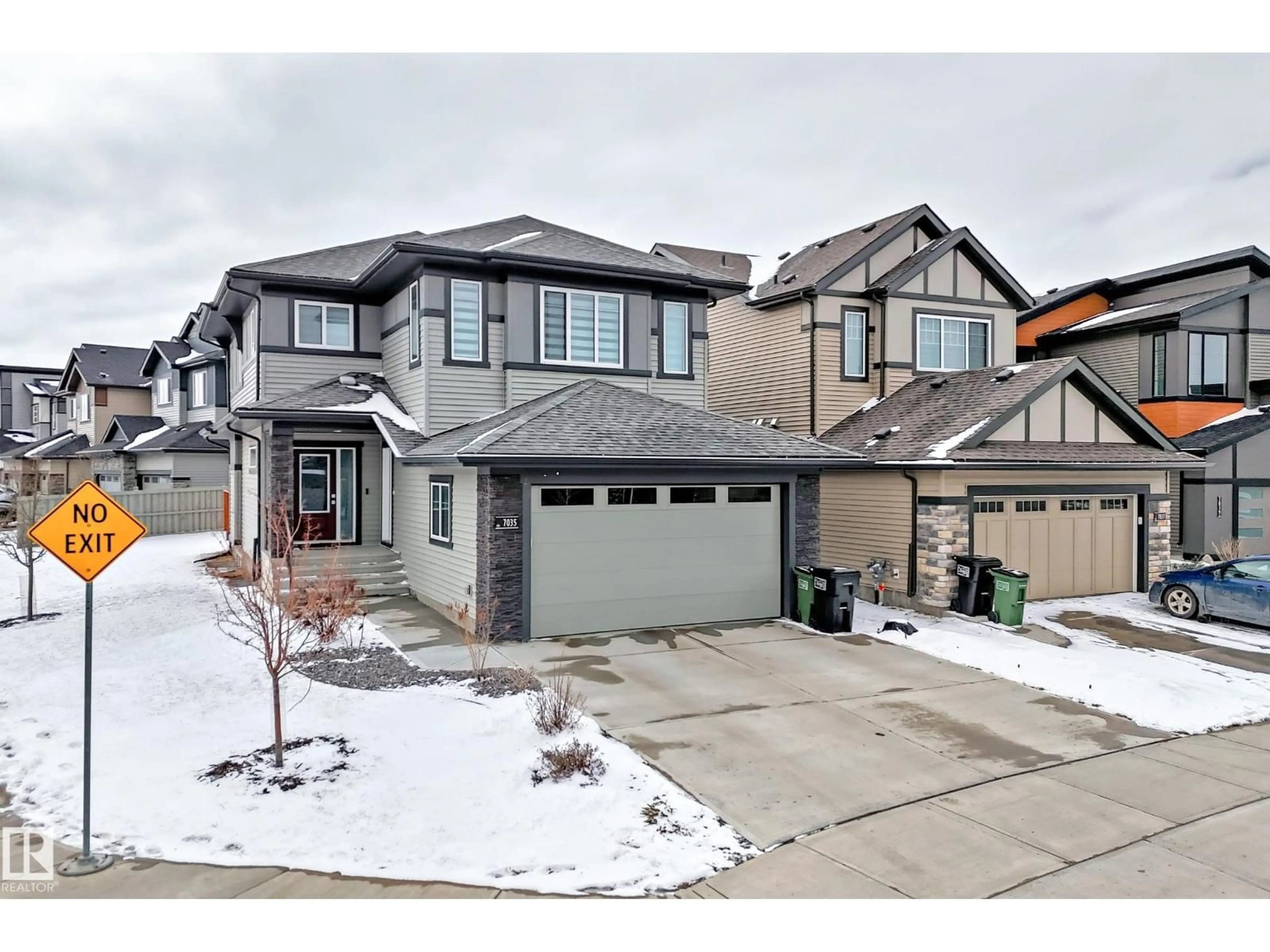 Unknown for 7035 CHIVERS LO, Edmonton Alberta T6W3Y7