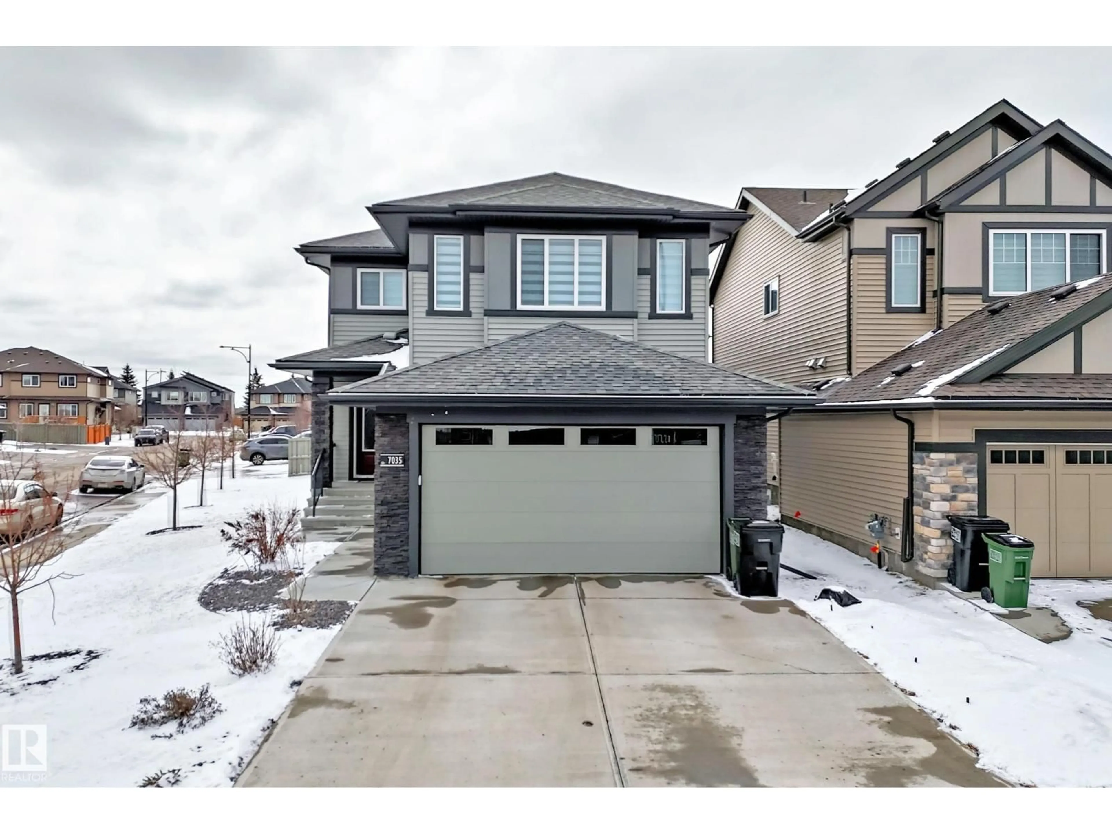 Unknown for 7035 CHIVERS LO, Edmonton Alberta T6W3Y7