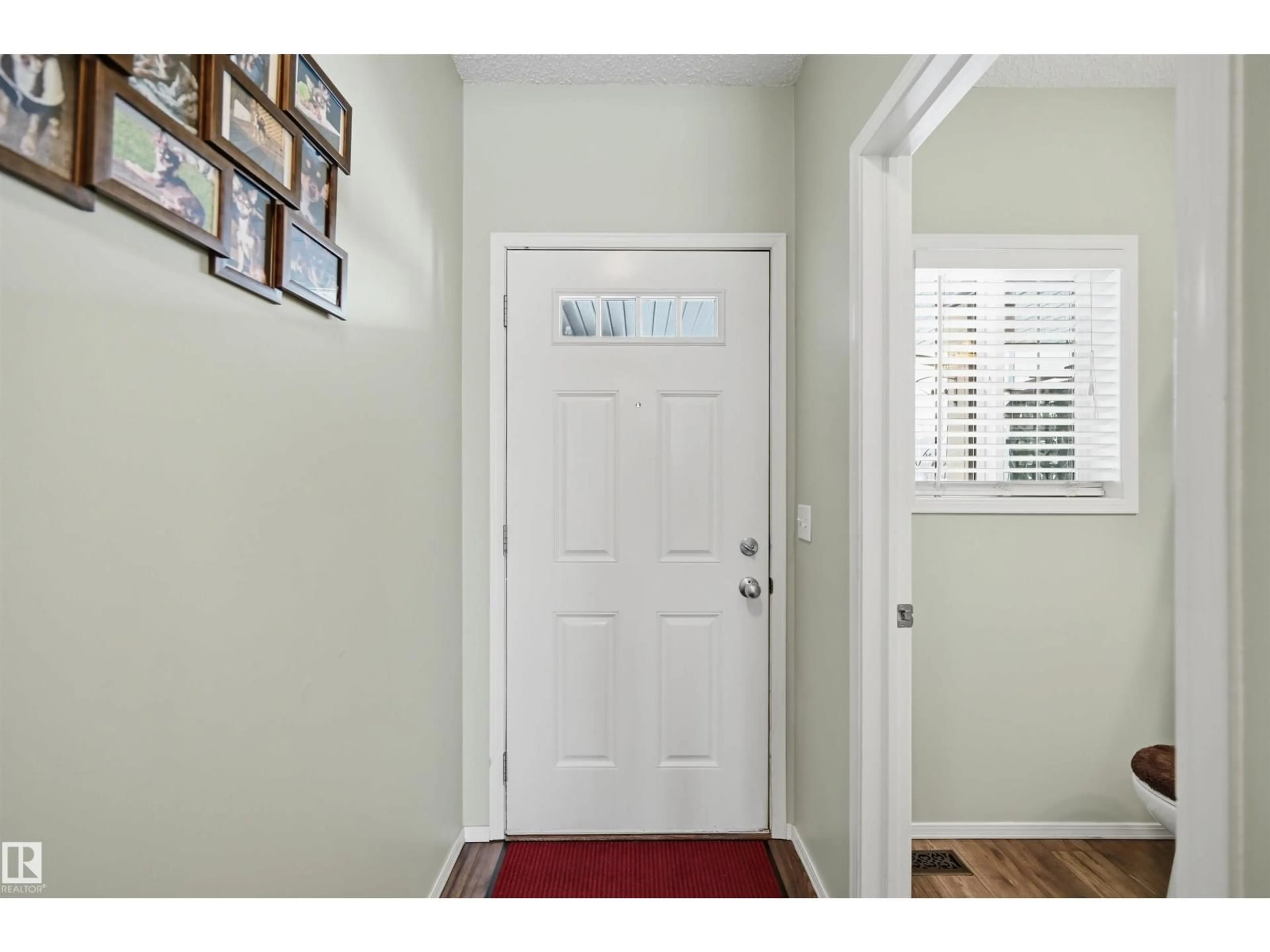 Indoor entryway for 151 GALLOWAY WD, Fort Saskatchewan Alberta T8L0B9