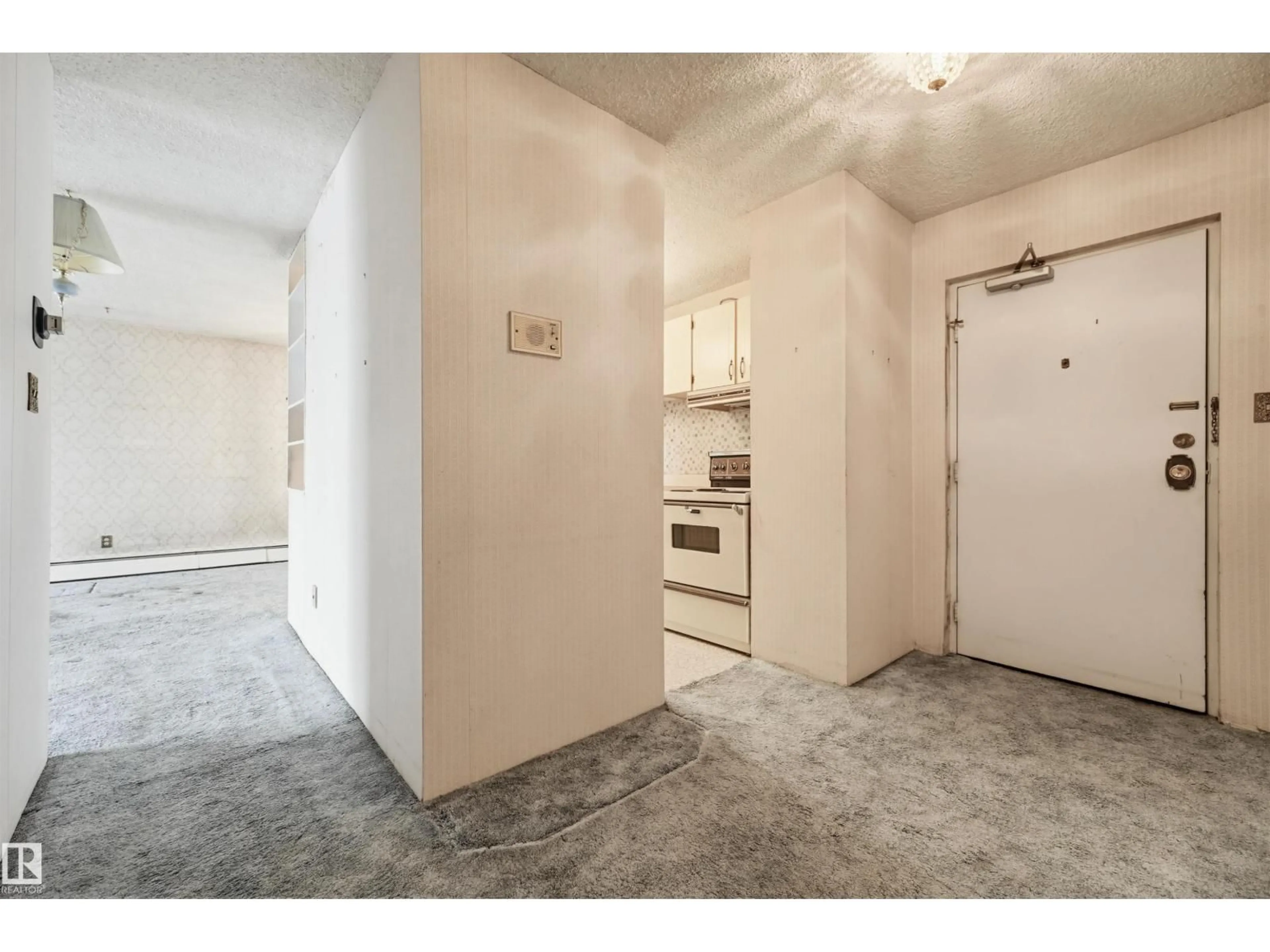 A pic of a room for 701 - 10135 116 ST NW, Edmonton Alberta T5K2H5