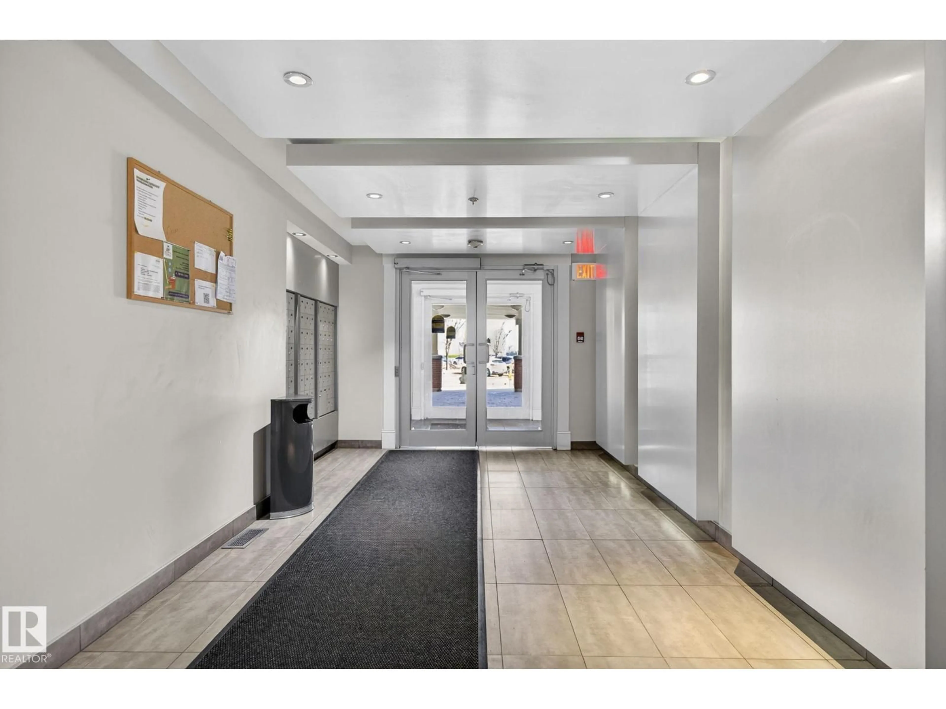 Indoor foyer for 307 - 3719 WHITELAW LN, Edmonton Alberta T6W2C3