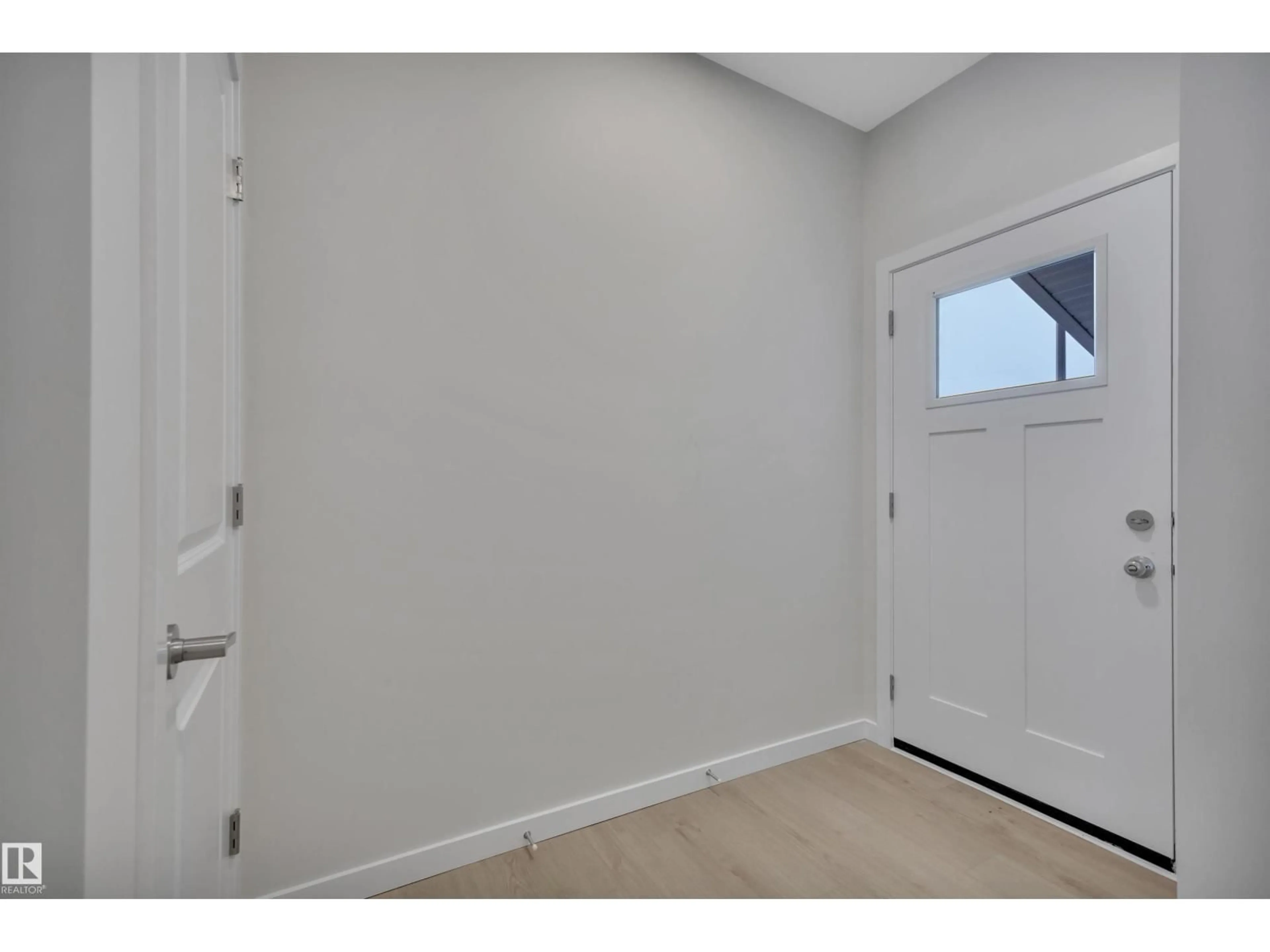 Unknown for SW SW - 5631 HAWTHORN WY, Edmonton Alberta T6X3K7