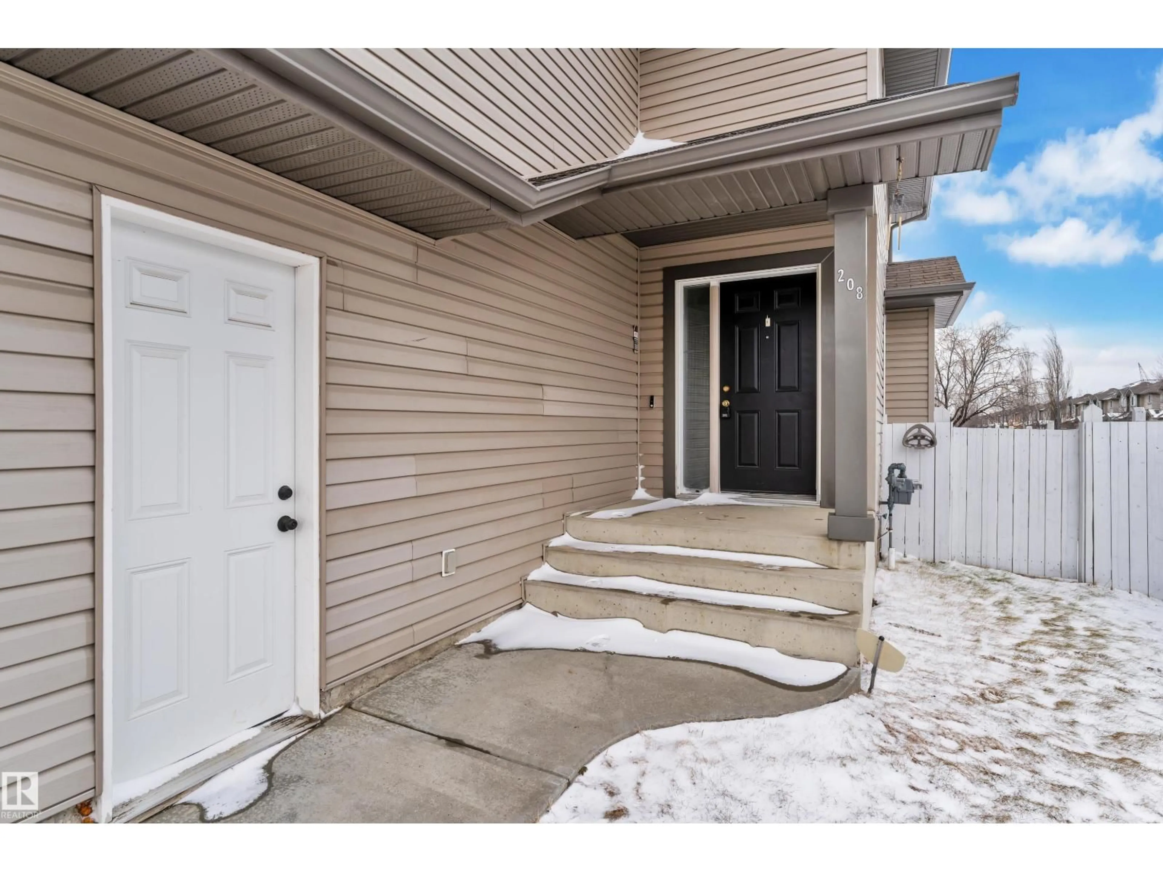 Indoor entryway for SW - 208 79 ST, Edmonton Alberta T6X1K7