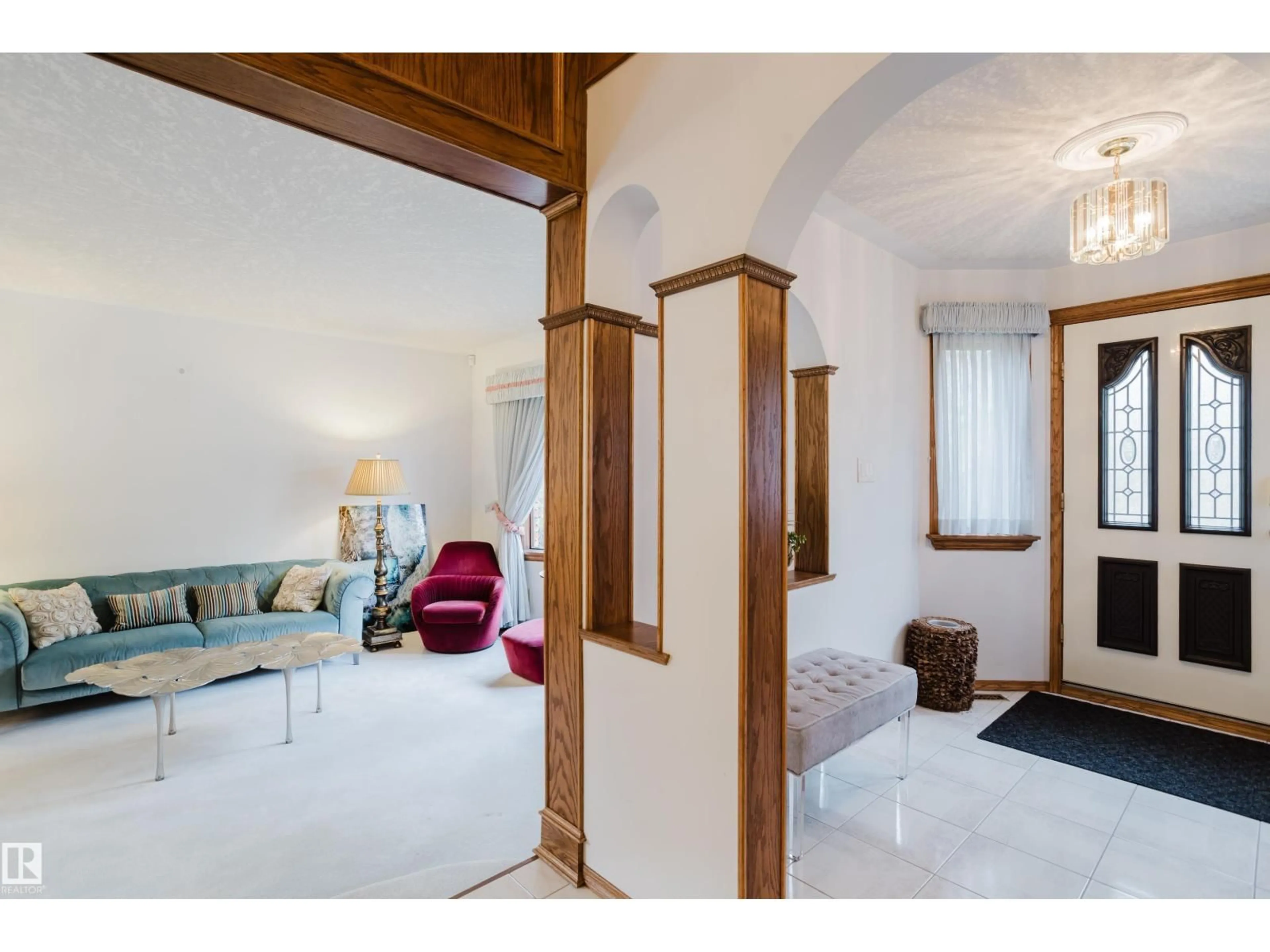 Indoor foyer for 74 23248 TWP ROAD 522, Rural Strathcona County Alberta T8B1H5