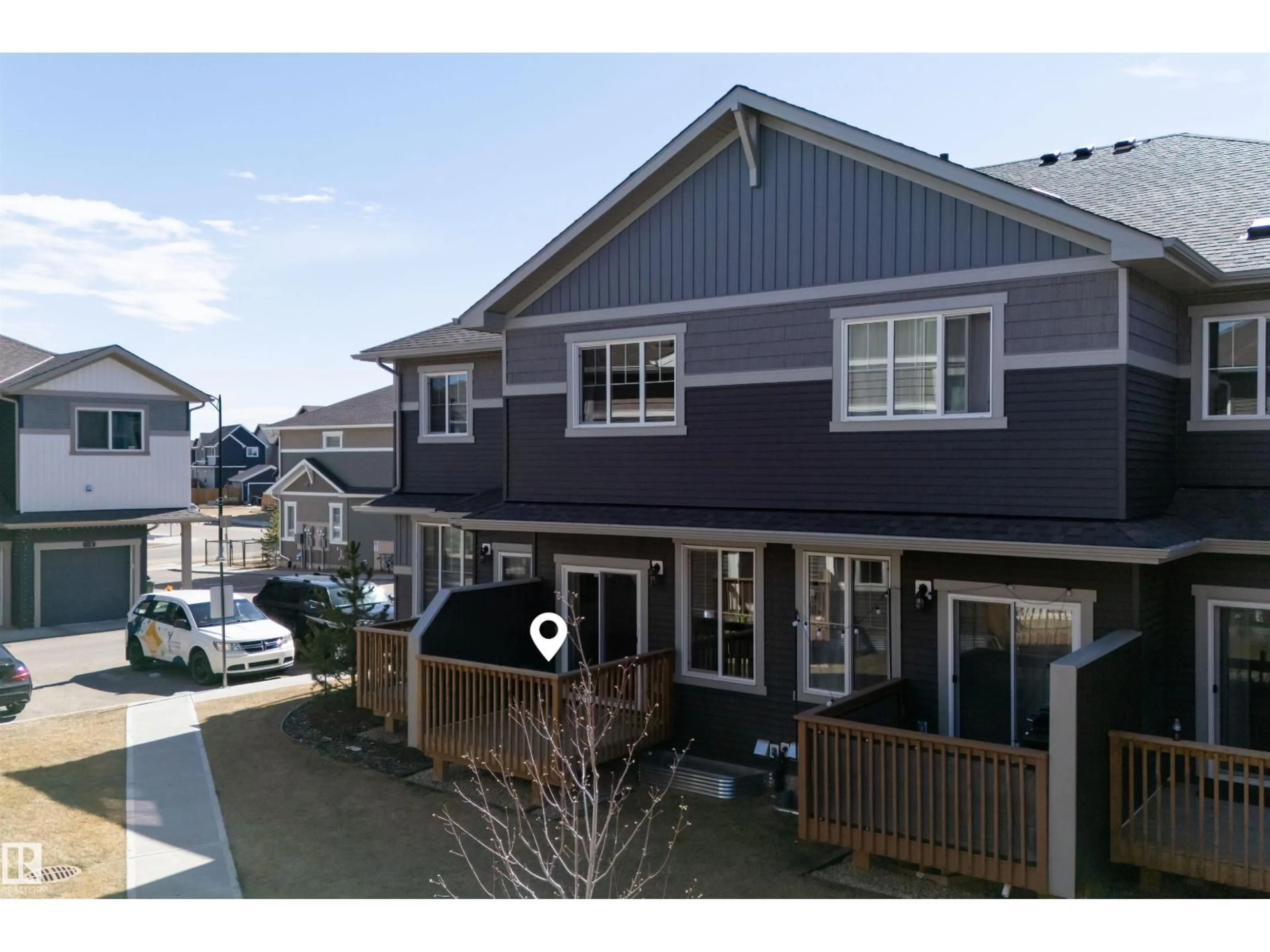A pic from outside/outdoor area/front of a property/back of a property/a pic from drone, street for 603 - 51 ORCHARDS BV, Edmonton Alberta T6X2W8