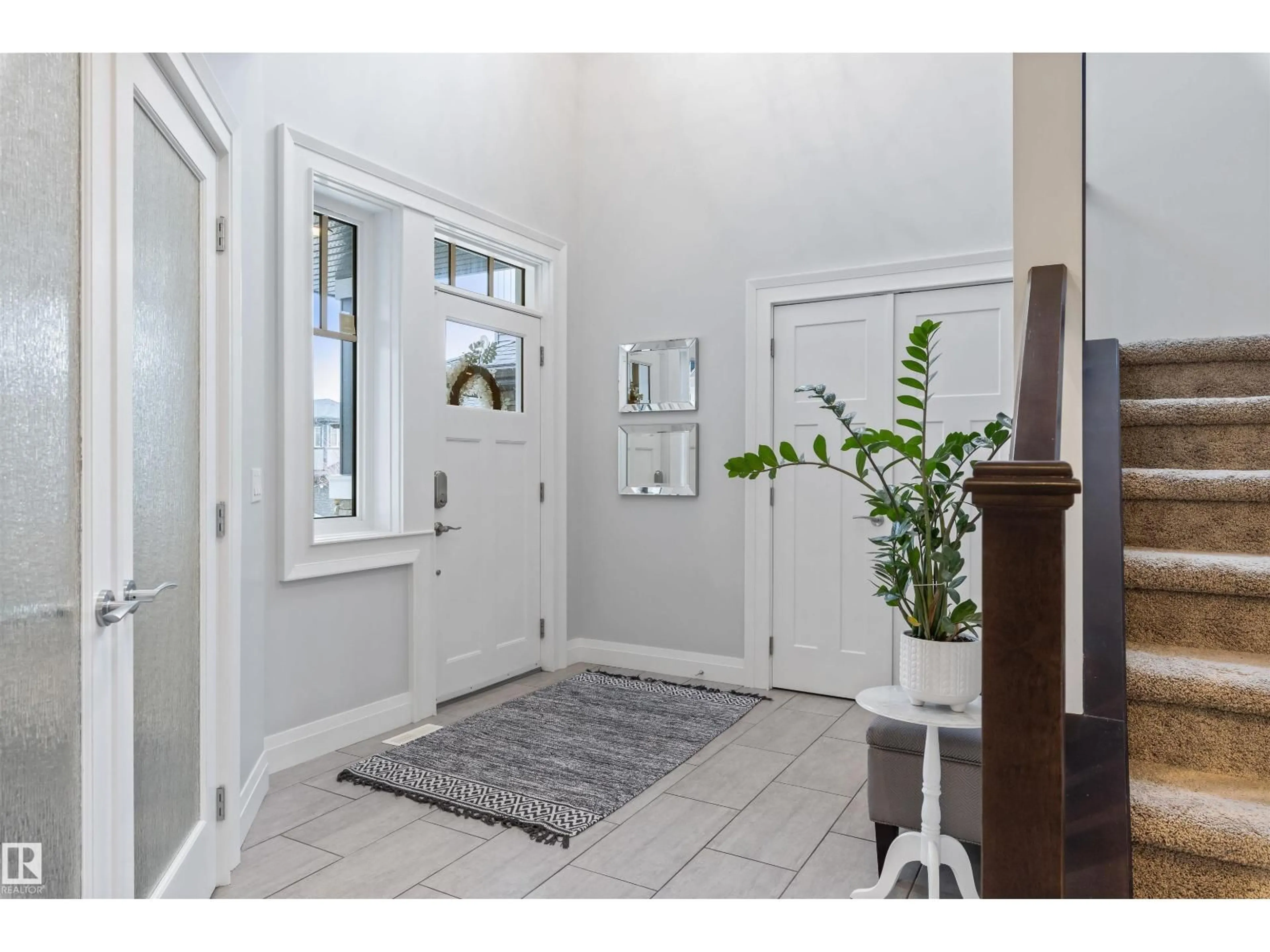 Indoor entryway for LI SW - 1981 AINSLIE LINK, Edmonton Alberta T6W2M1