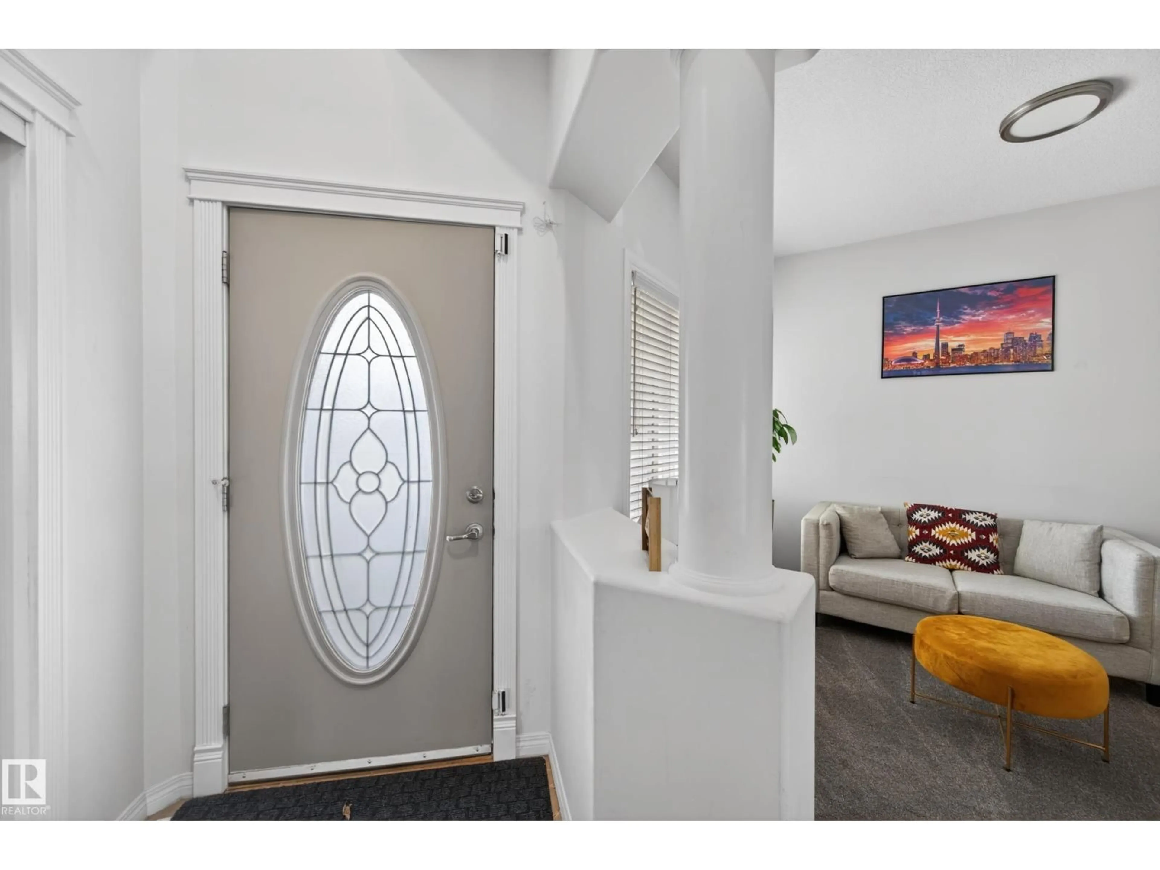 Indoor entryway for 15408 49 ST, Edmonton Alberta T5Y0C1