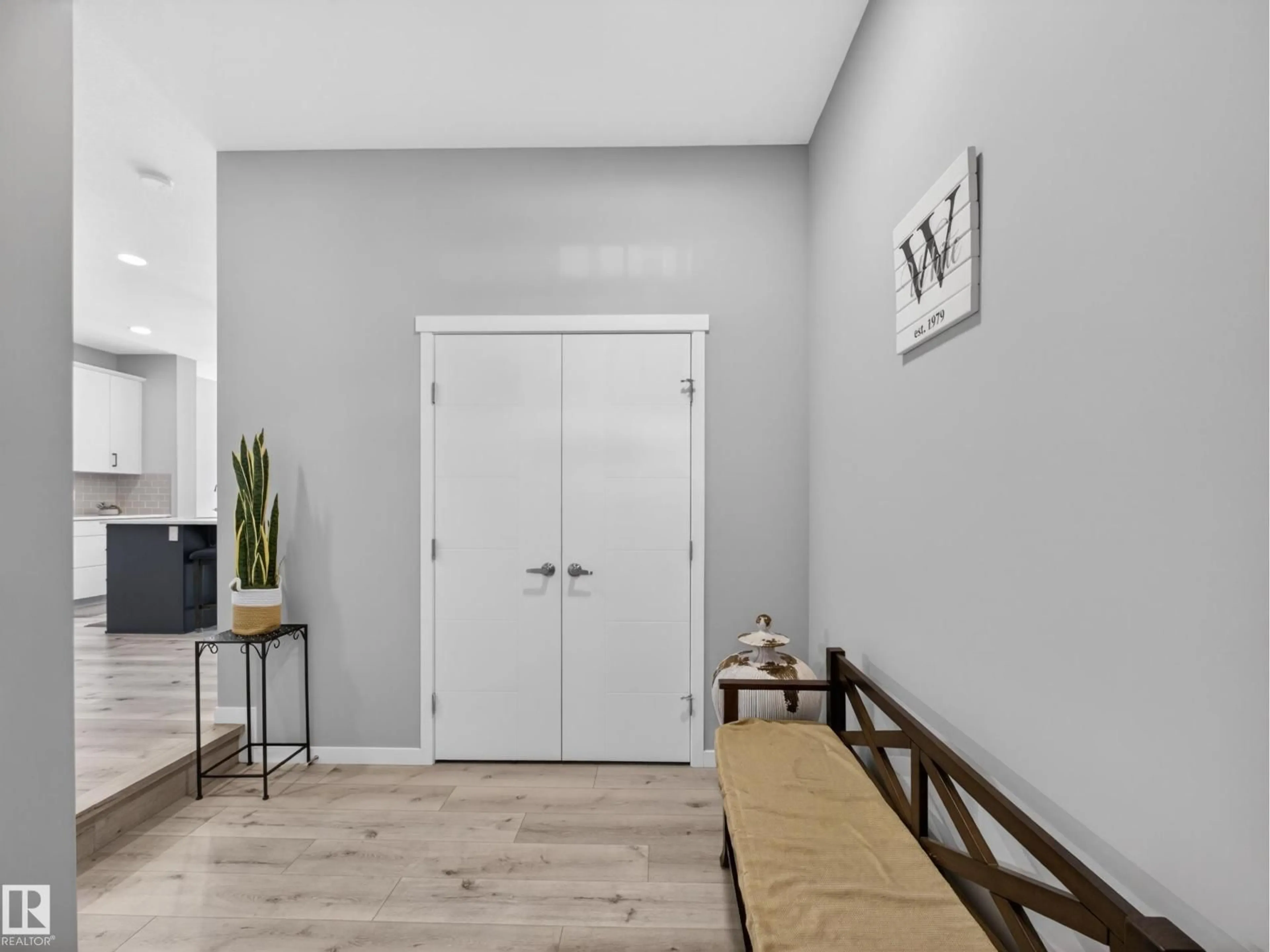 Indoor entryway for 323 BALSAM LI, Leduc Alberta T9E1L4