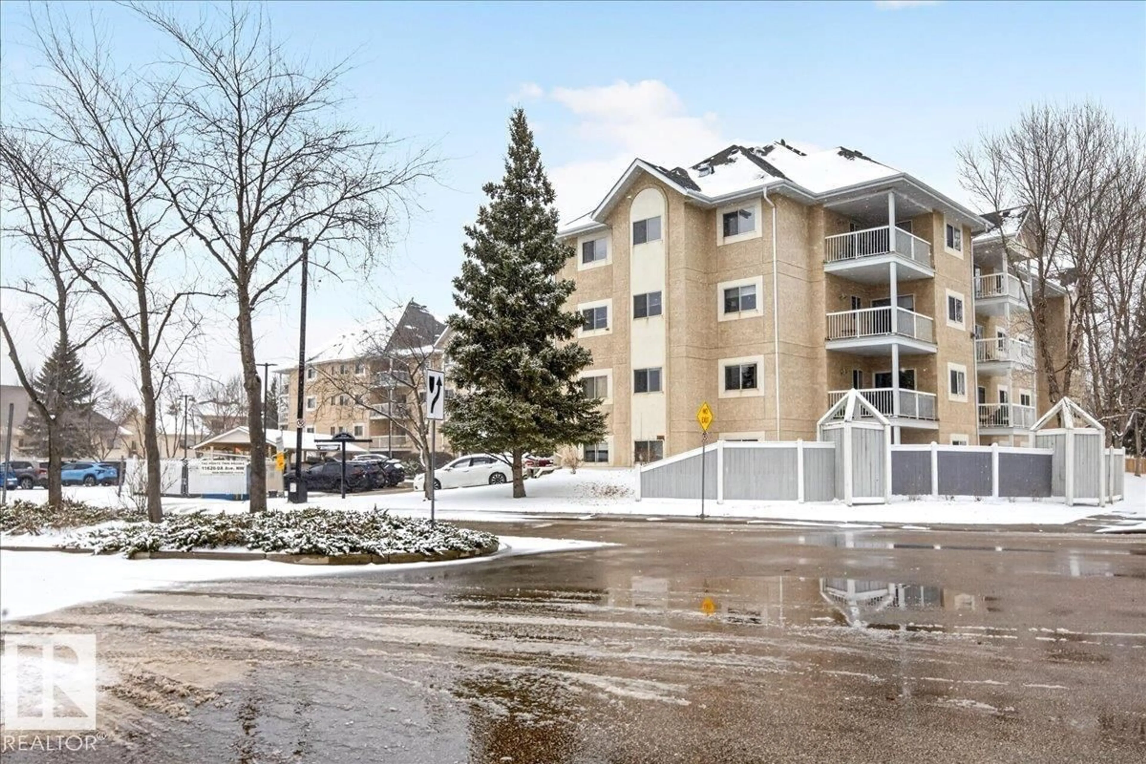 Unknown for 210 - 11620 9A AV NW, Edmonton Alberta T6J7B4