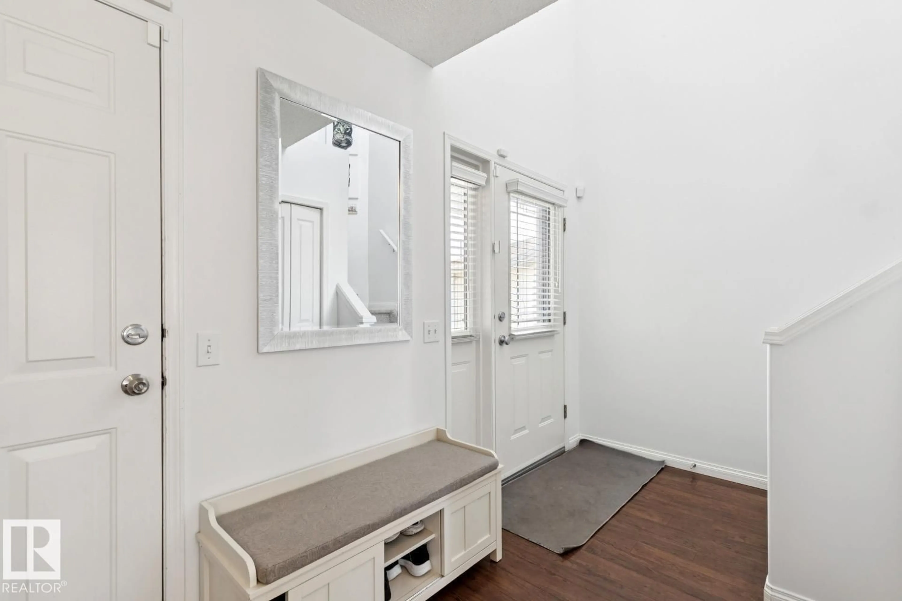 Unknown for 3219 30 AV, Edmonton Alberta T6T1T4