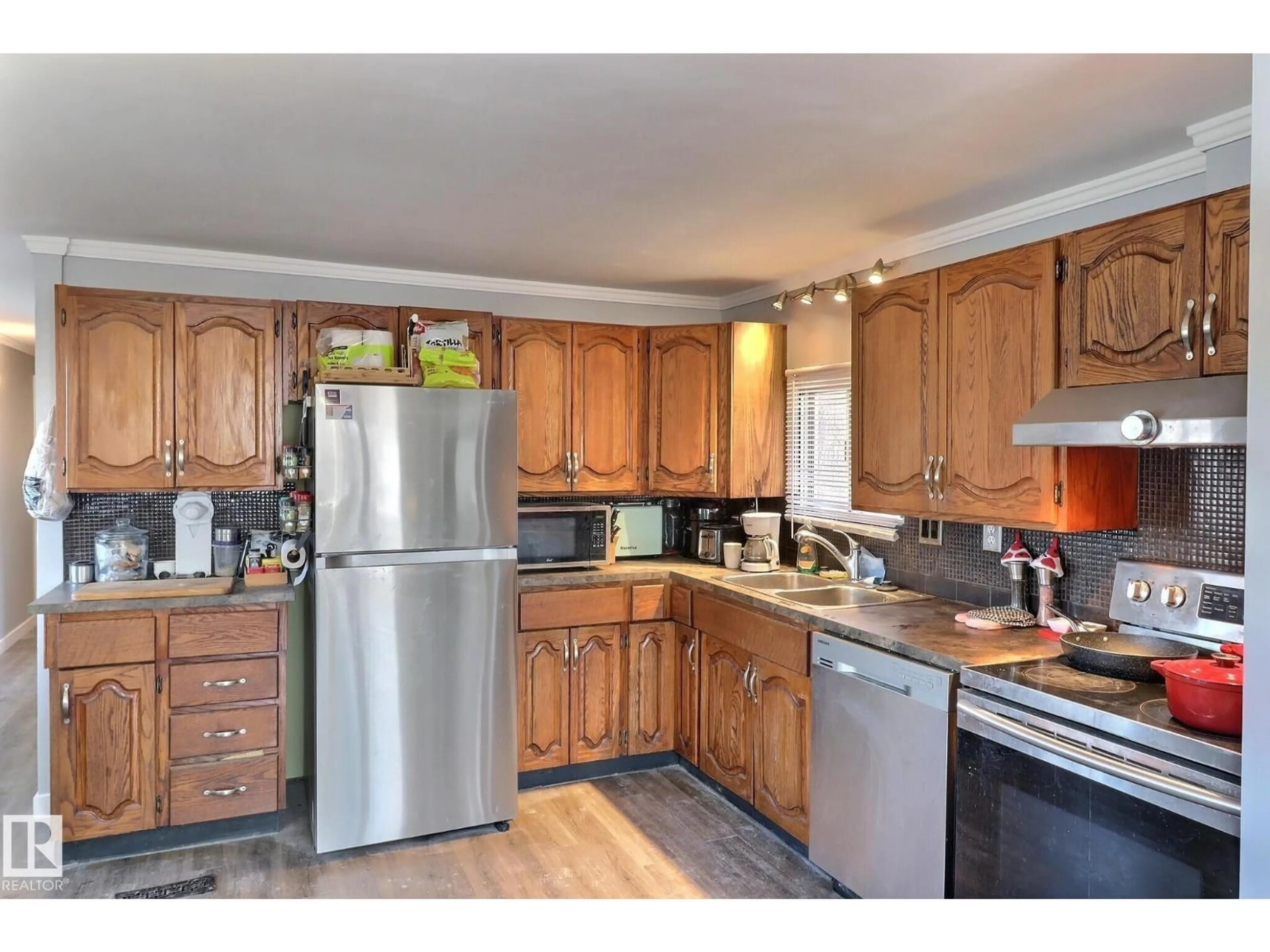 Unknown for 255 EVERGREEN PA, Edmonton Alberta T5Y4M2