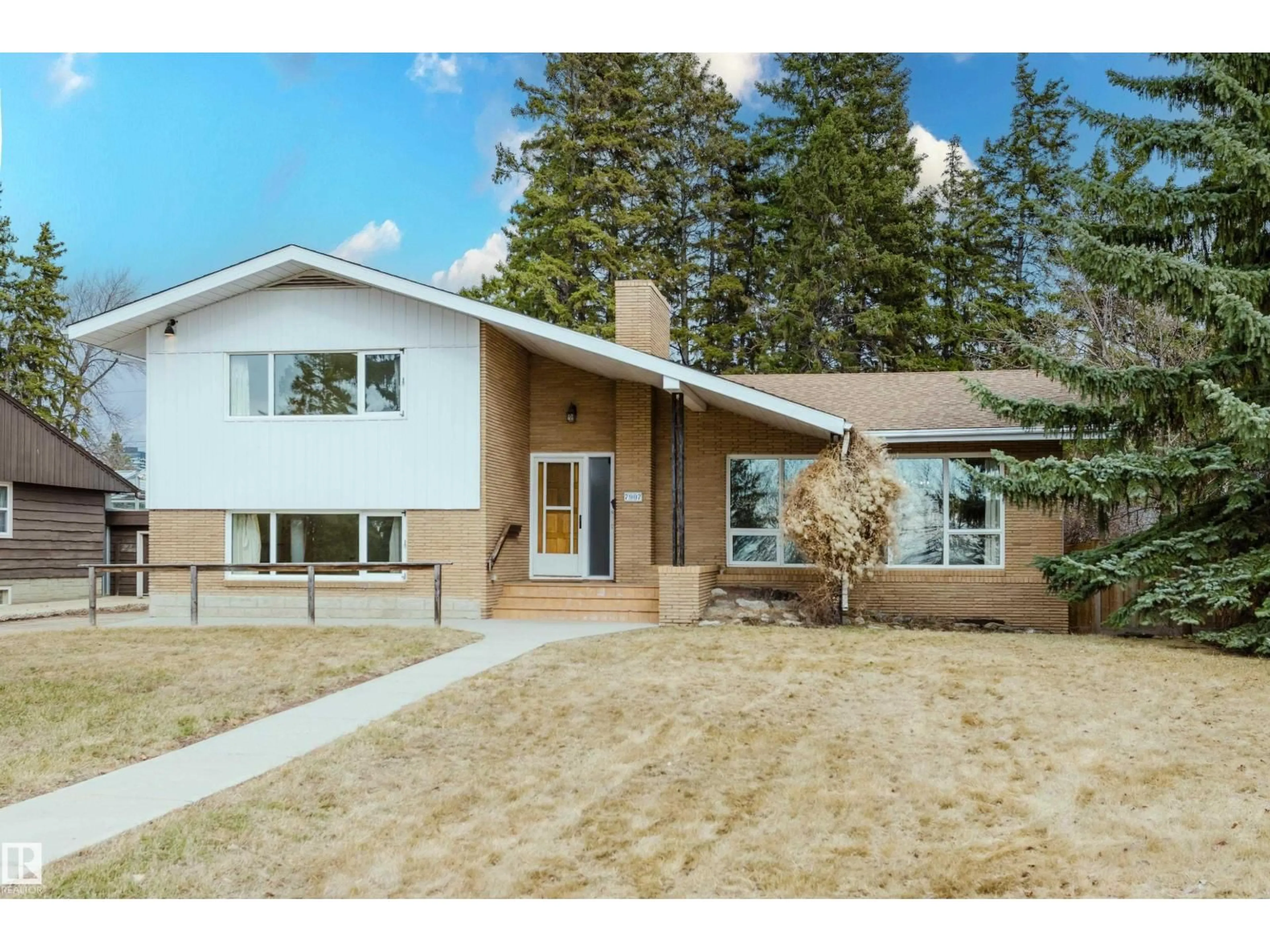 Unknown for 7907 SASKATCHEWAN DR, Edmonton Alberta T6G2L3