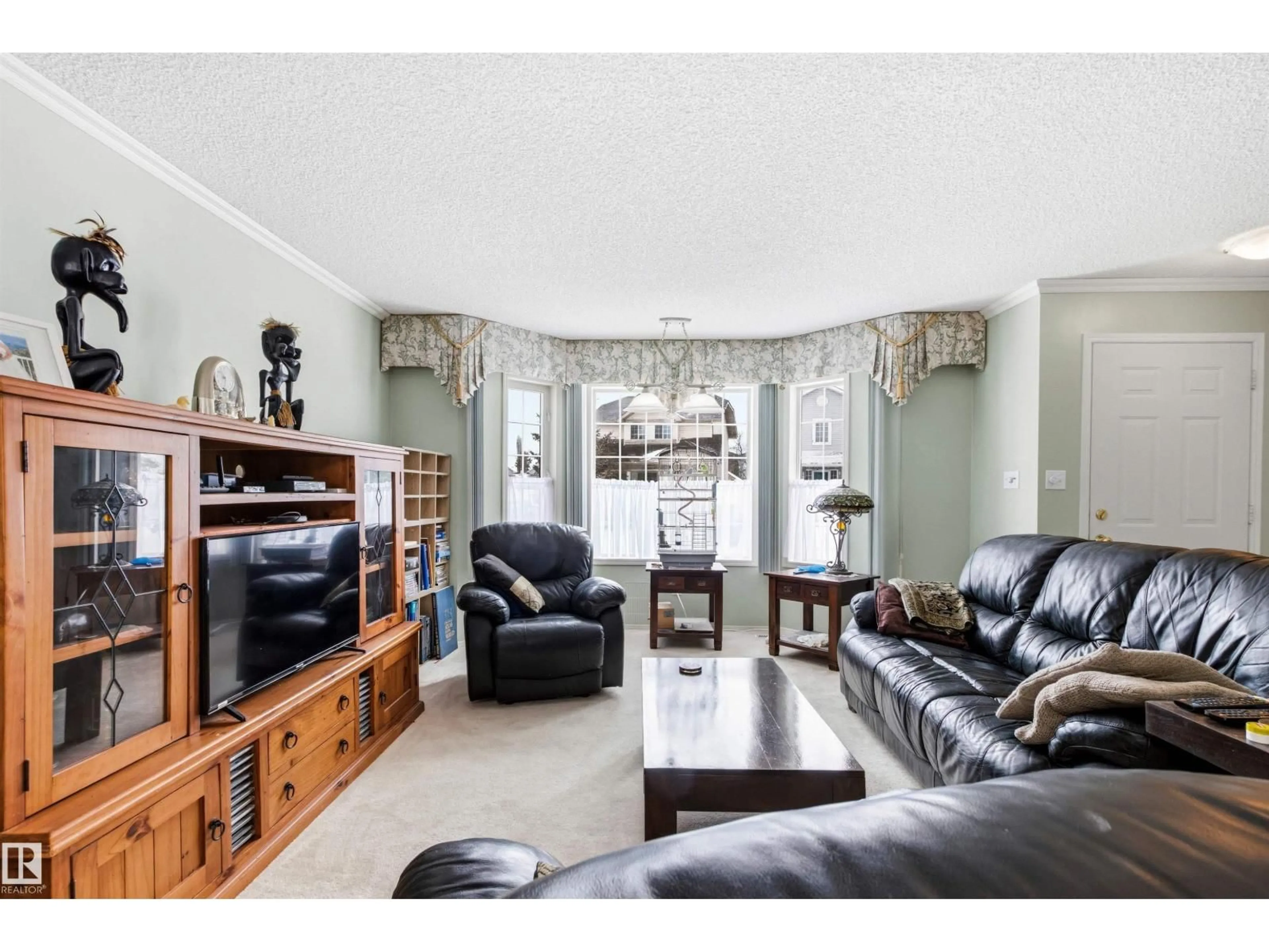 Living room with furniture, unknown for 1491 JEFFERYS CR, Edmonton Alberta T6L6T1