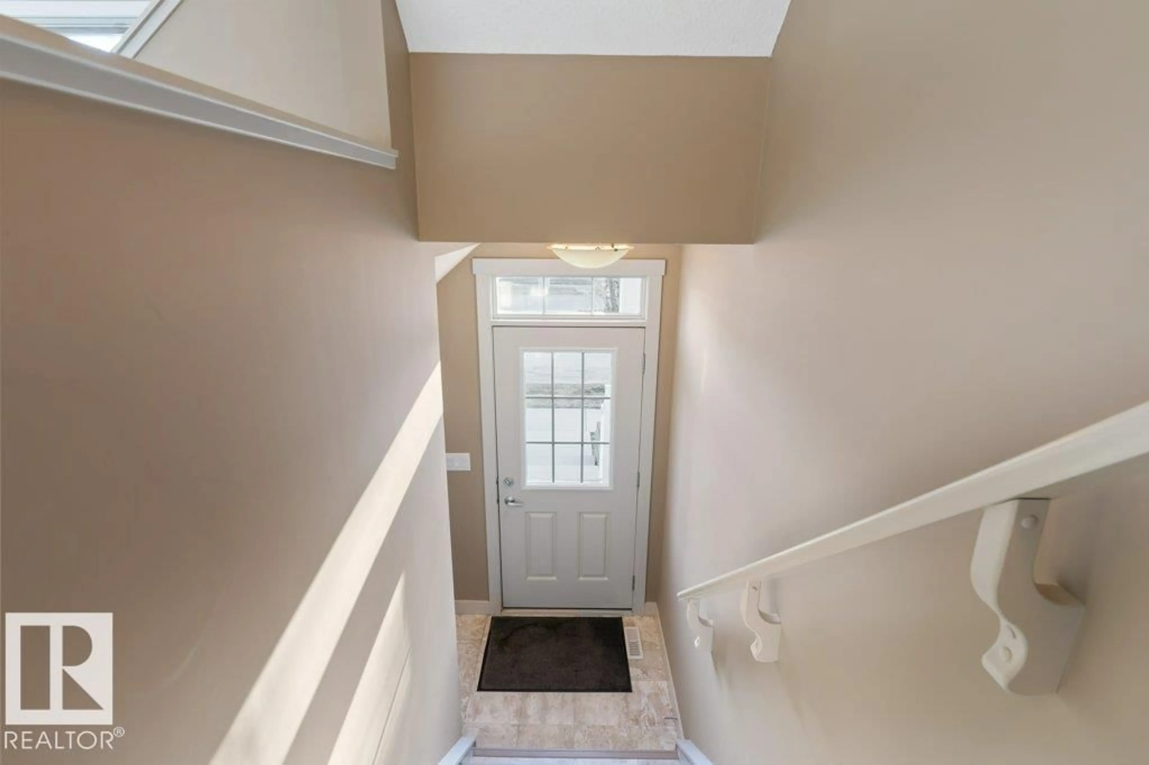 Indoor entryway for #6 - 1391 STARLING DR, Edmonton Alberta T5S0L3