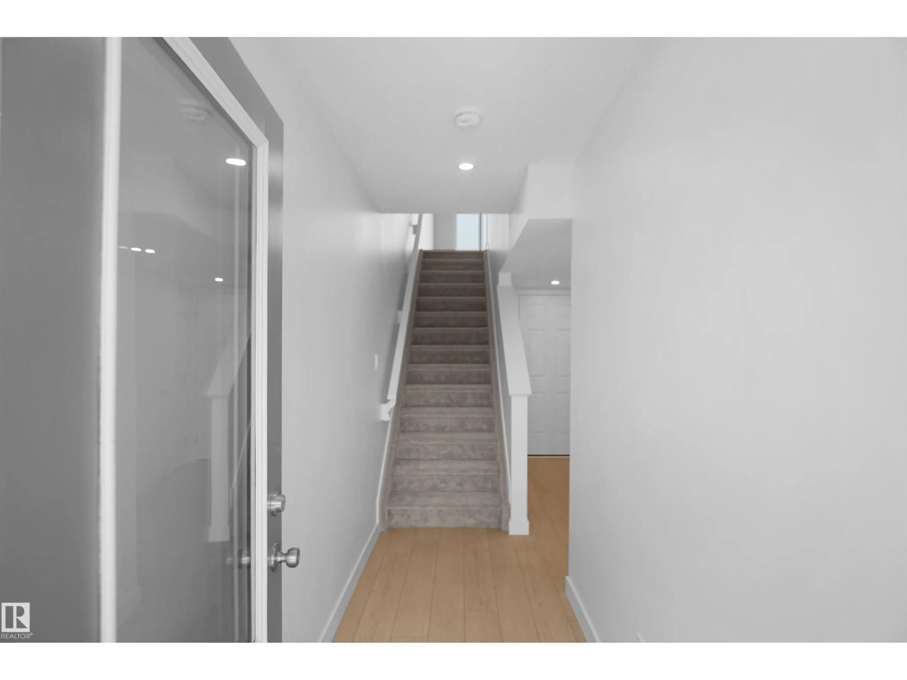 Indoor foyer for NE - 651 176 AV, Edmonton Alberta T5Y4G1