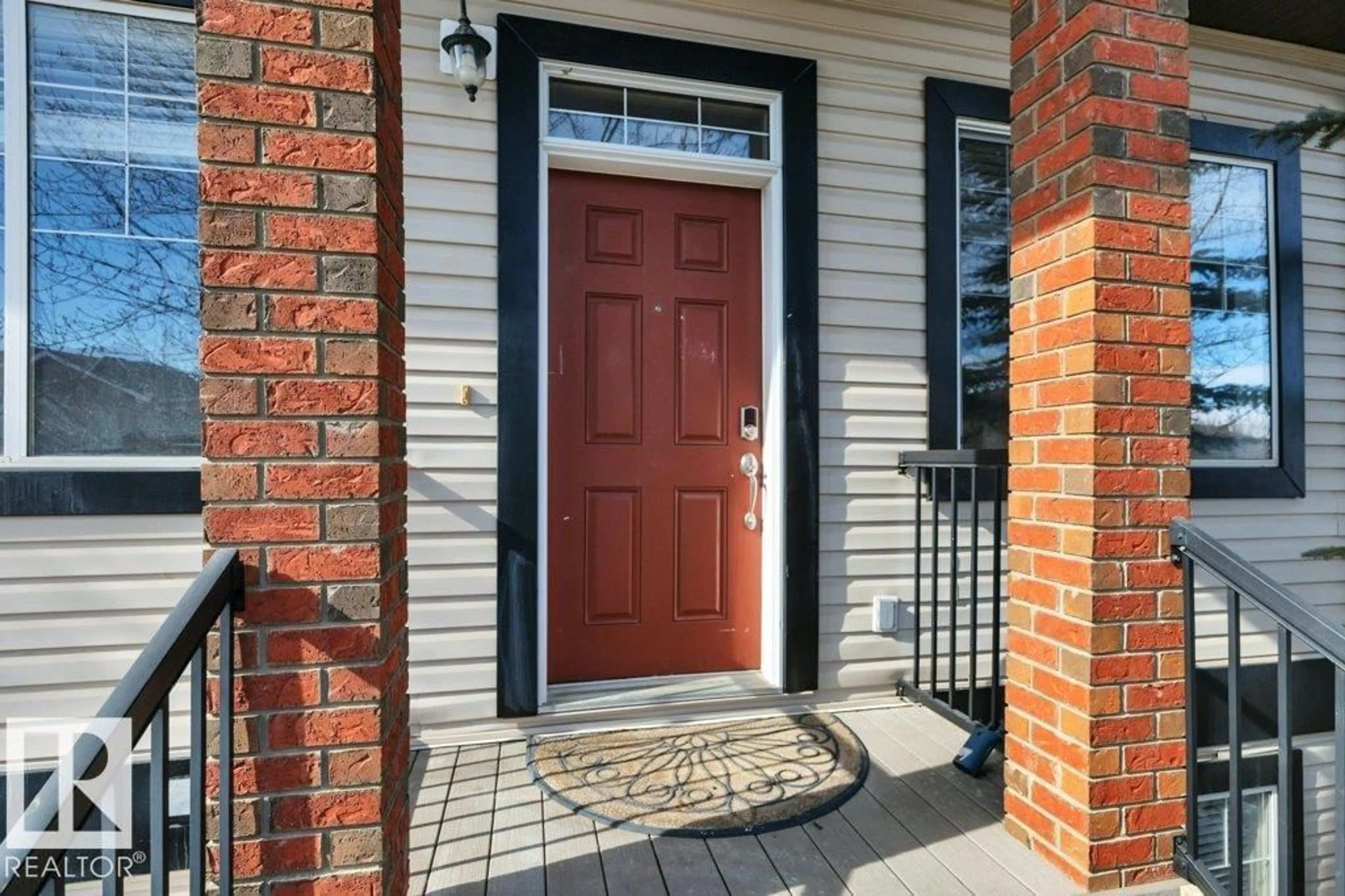 Indoor entryway for #41 - 1650 TOWNE CENTER BV, Edmonton Alberta T6R0C5