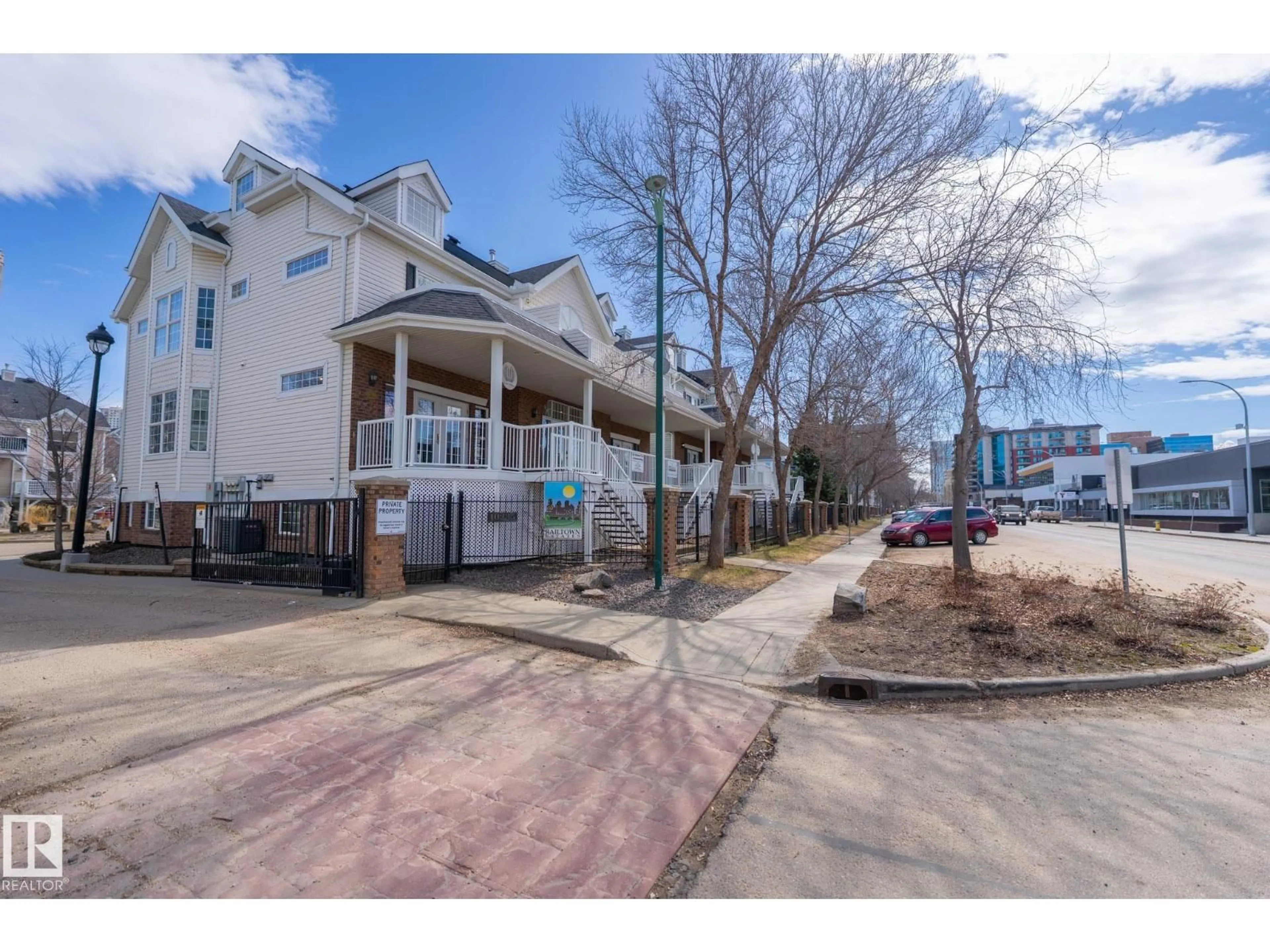 Unknown for 3 - 10235 111 ST, Edmonton Alberta T5K1V5