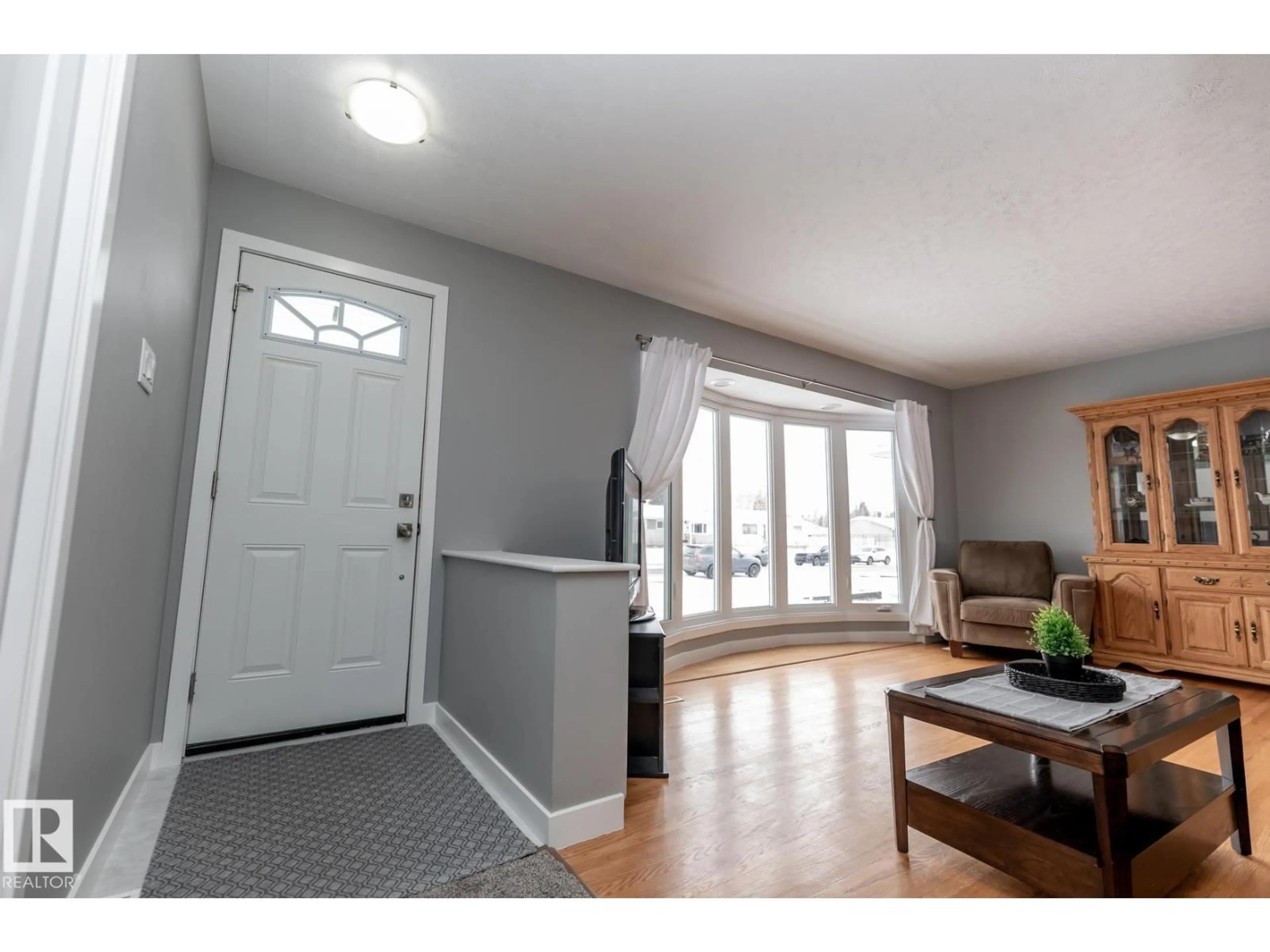 Indoor entryway for NW - 13503 111 ST, Edmonton Alberta T5E4Z7