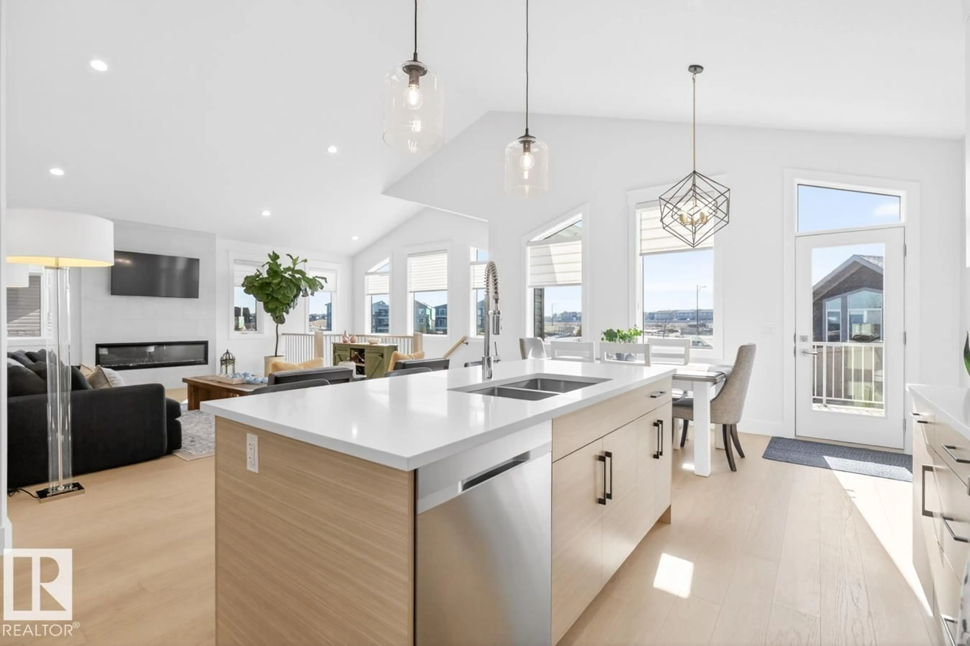 Open concept kitchen, unknown for 17 EVERMORE CR, St. Albert Alberta T8N7W9