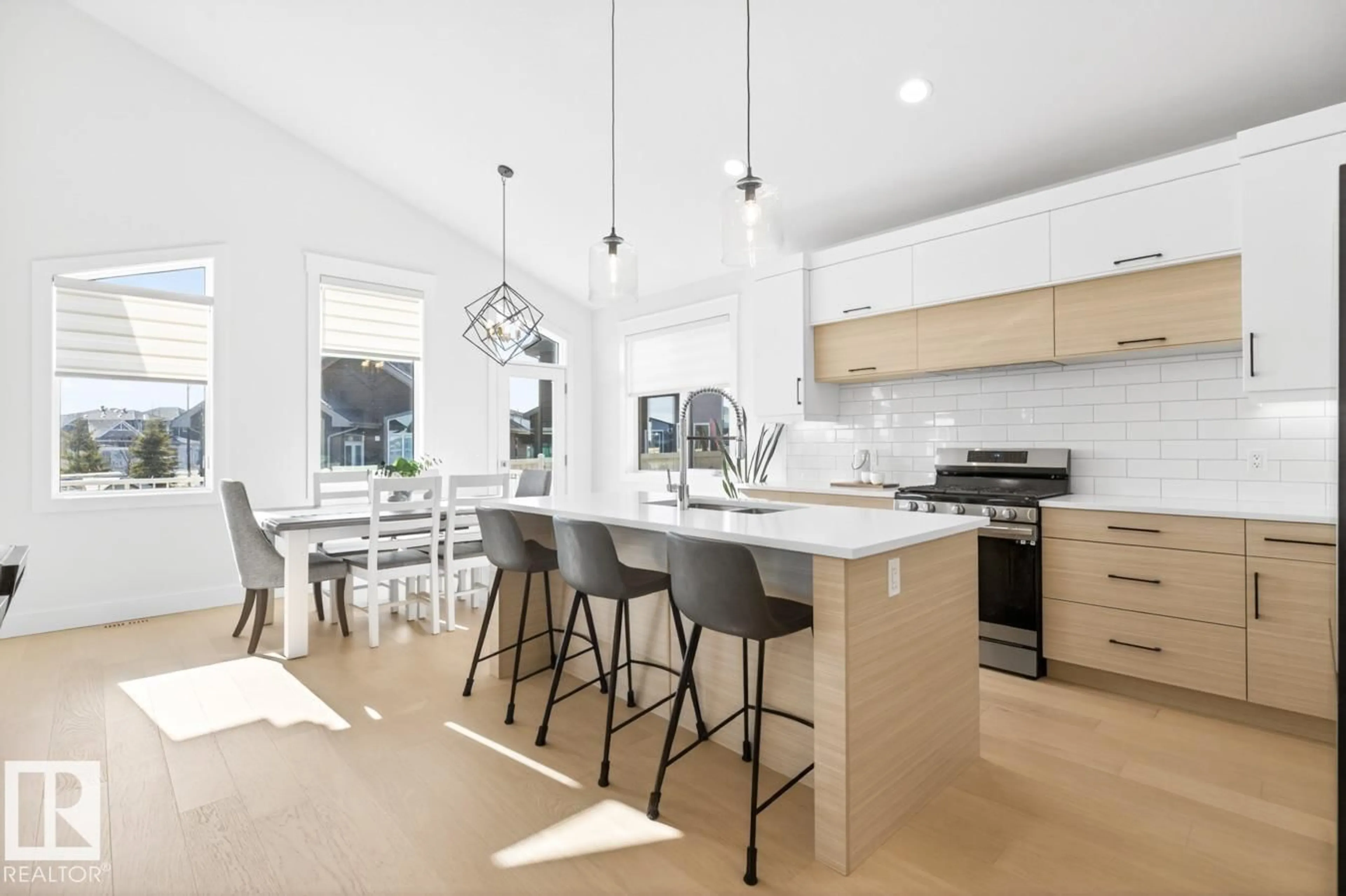 Open concept kitchen, ceramic/tile floor for 17 EVERMORE CR, St. Albert Alberta T8N7W9