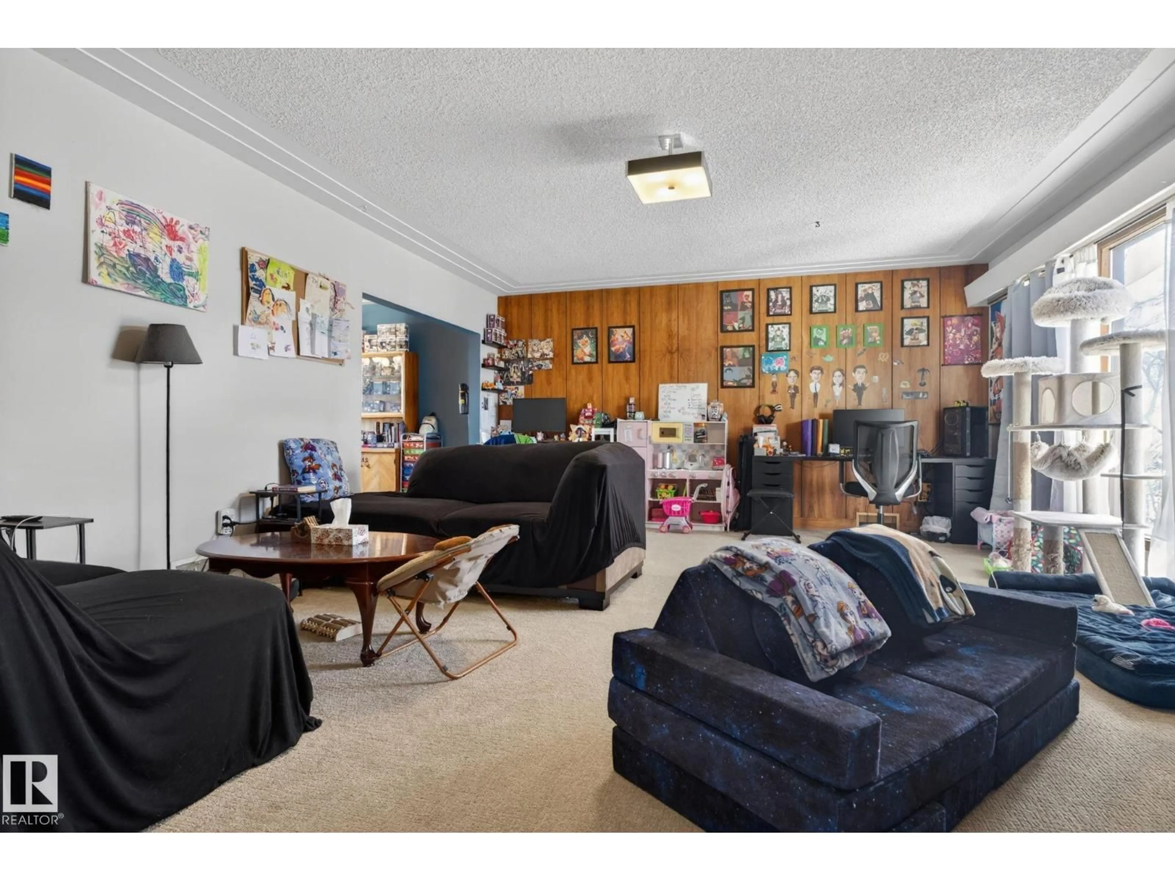 A pic of a room for NW - 11227 103 ST, Edmonton Alberta T5G2H6