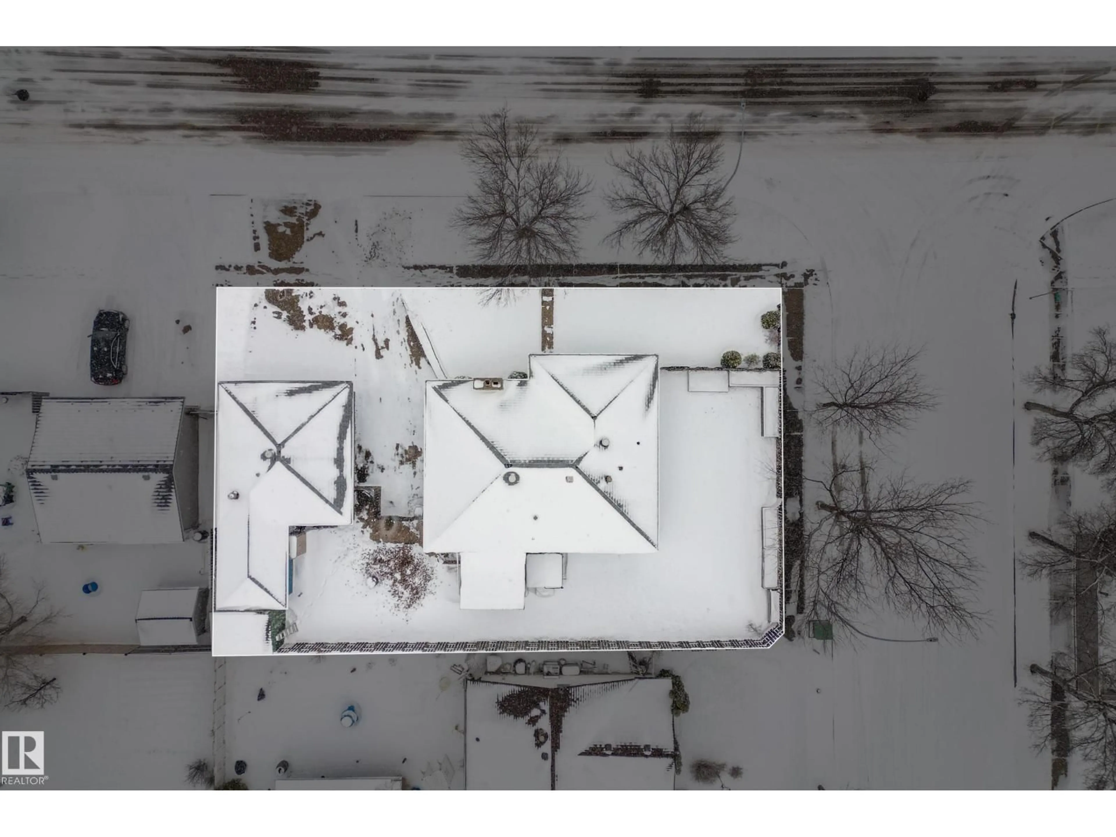 A pic from outside/outdoor area/front of a property/back of a property/a pic from drone, building for 9017 94 AV, Fort Saskatchewan Alberta T8L1B6