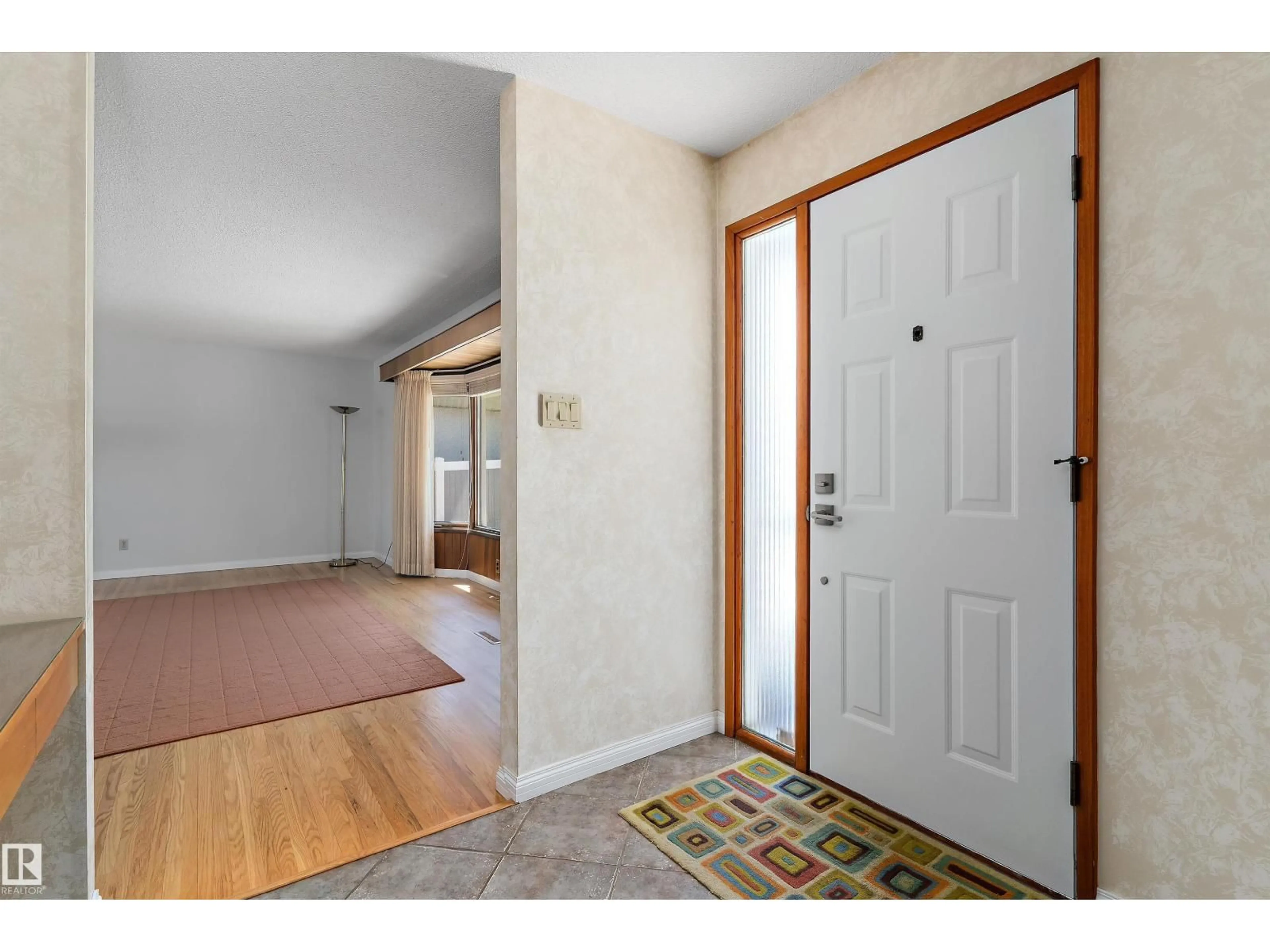 Indoor entryway for NW - 9411 68A ST, Edmonton Alberta T6B1T9