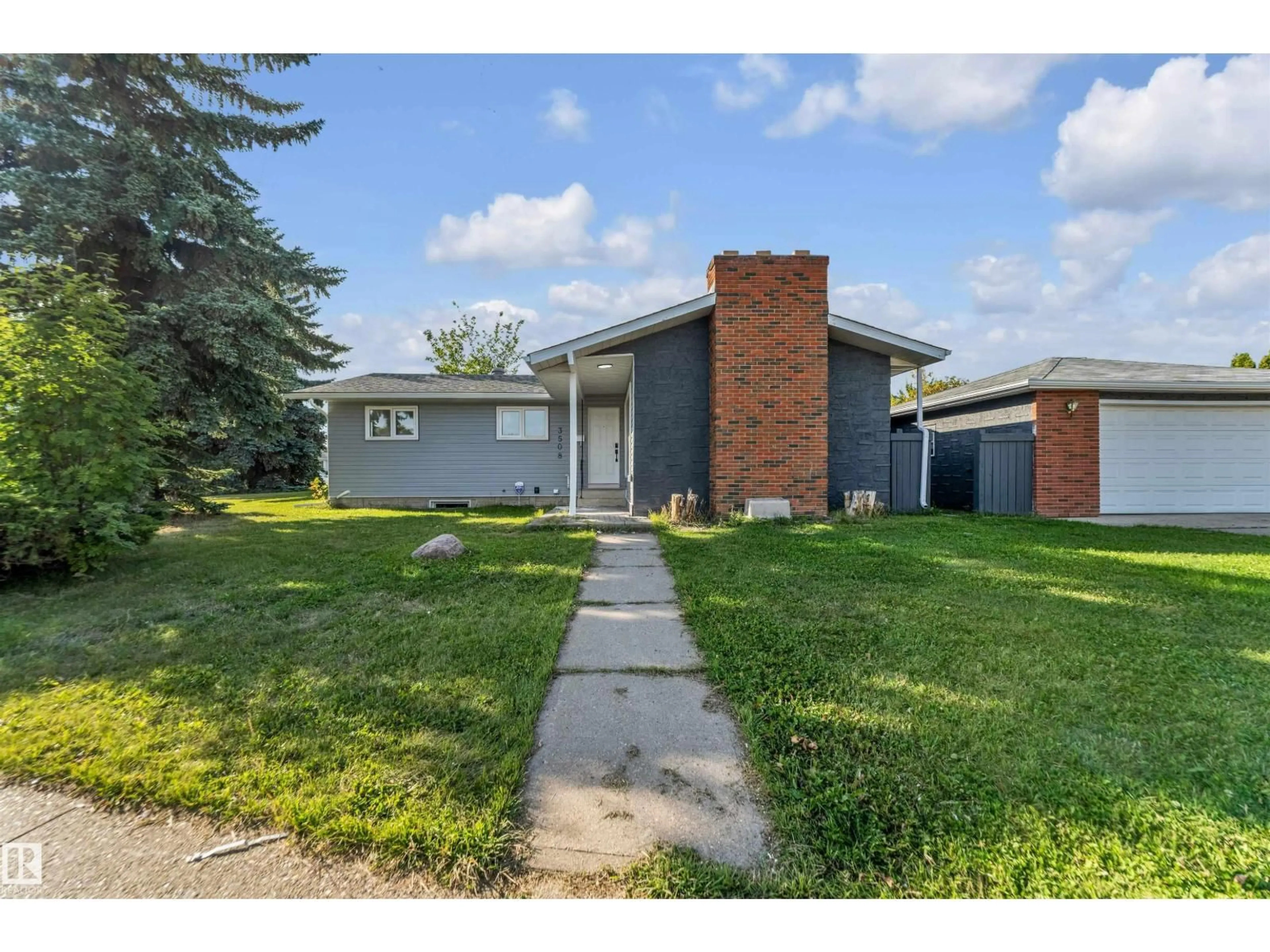 Unknown for 3508 84 ST, Edmonton Alberta T6K0H3