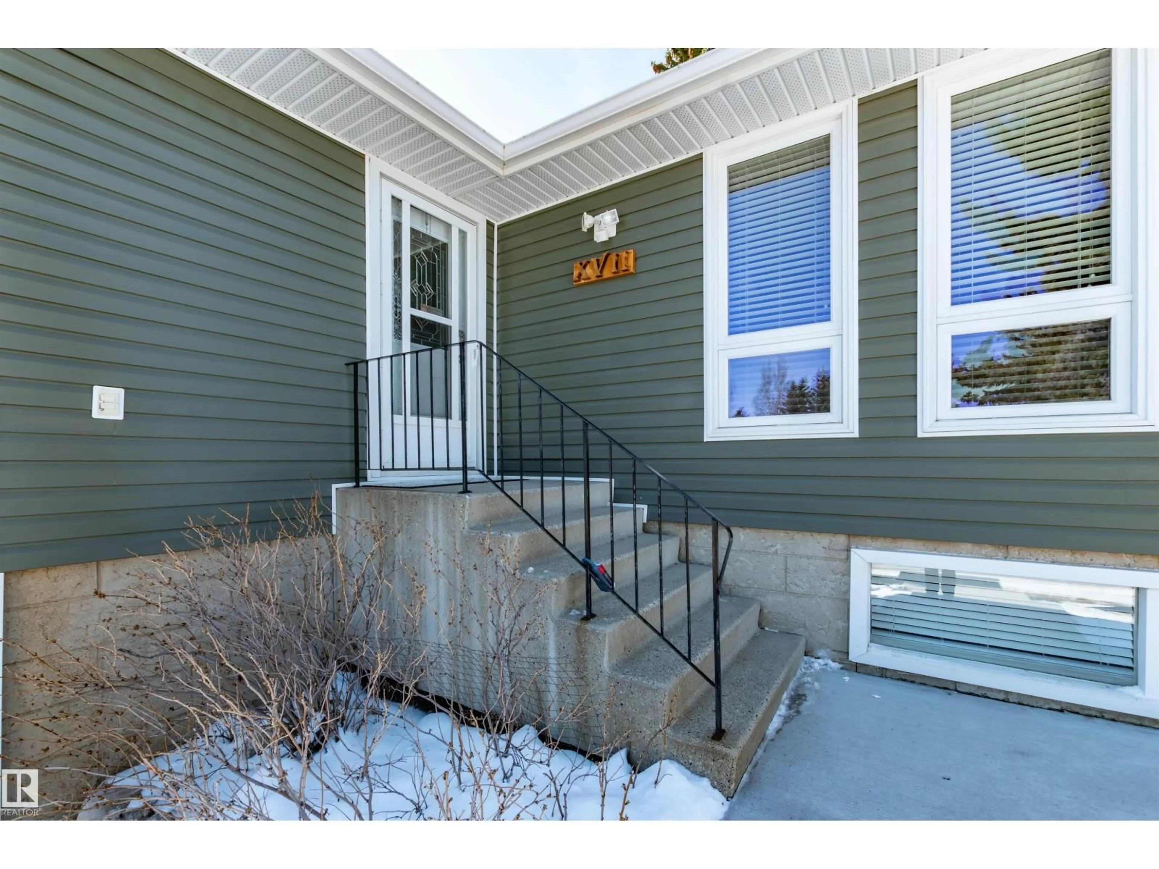 Indoor entryway for 17 GLENGARRY CR, Sherwood Park Alberta T8A3A1