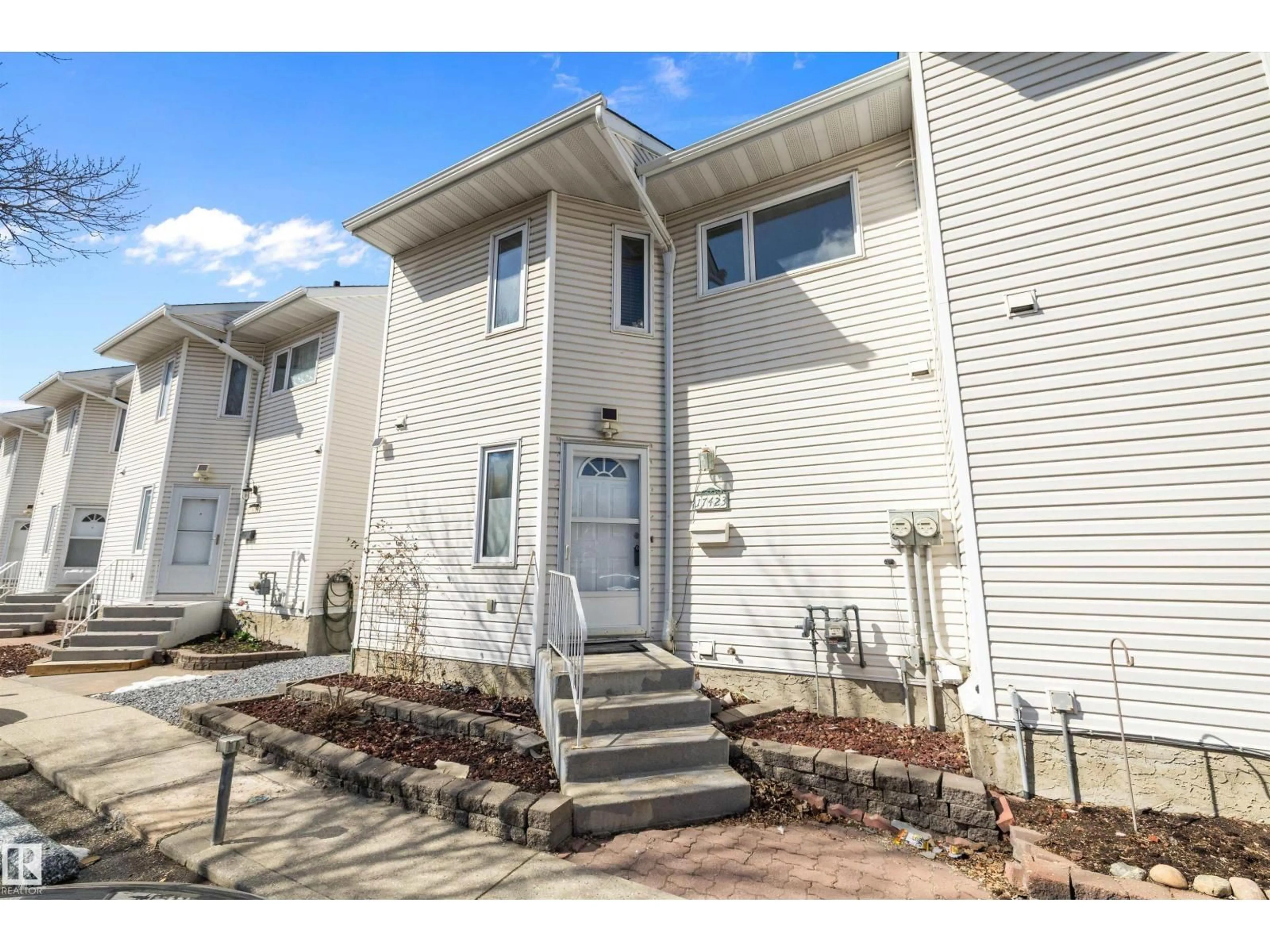 Unknown for 17423 92 AV, Edmonton Alberta T5T3W6