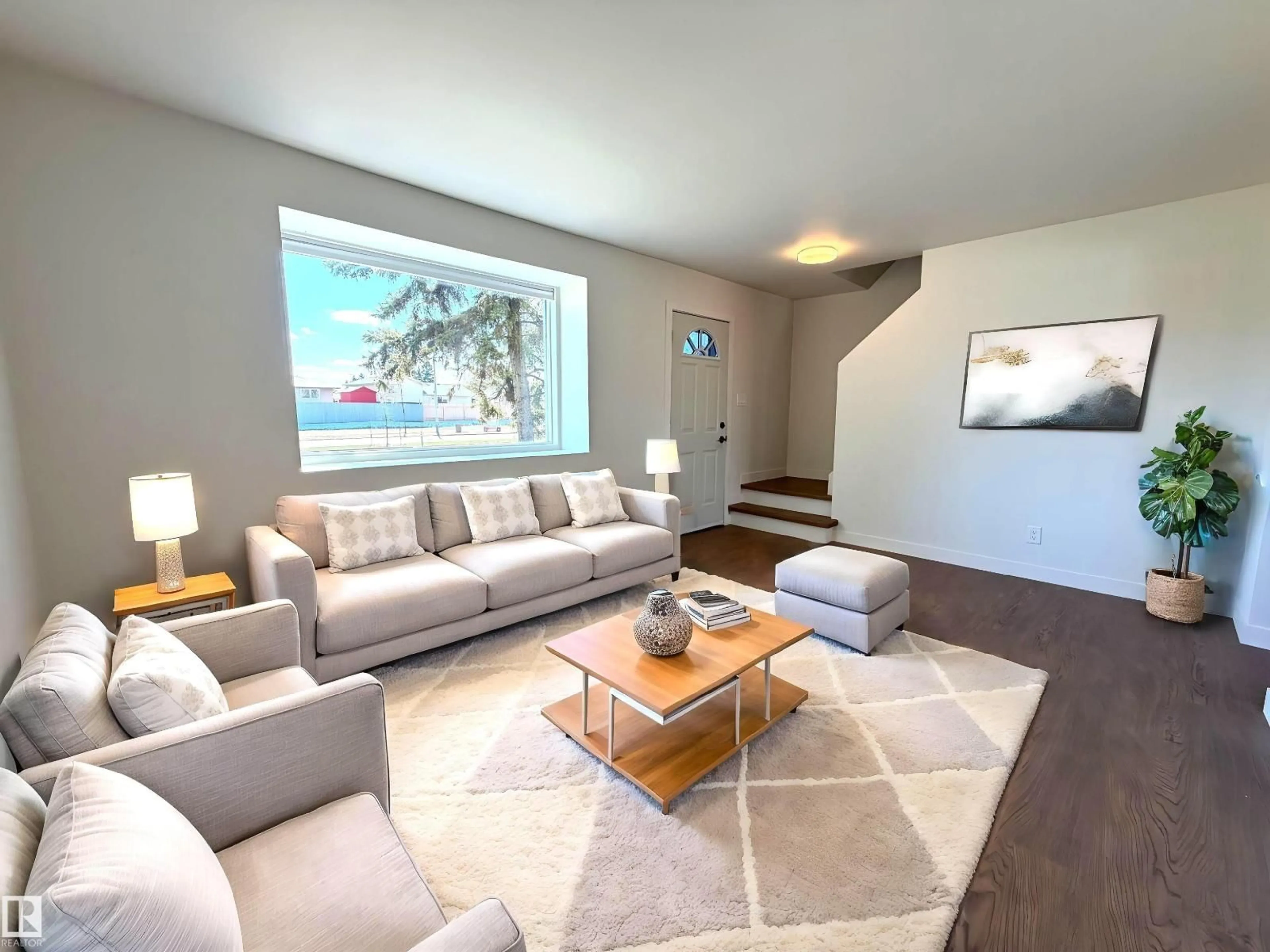 Living room with furniture, unknown for 404 HERMITAGE RD, Edmonton Alberta T5A3K9