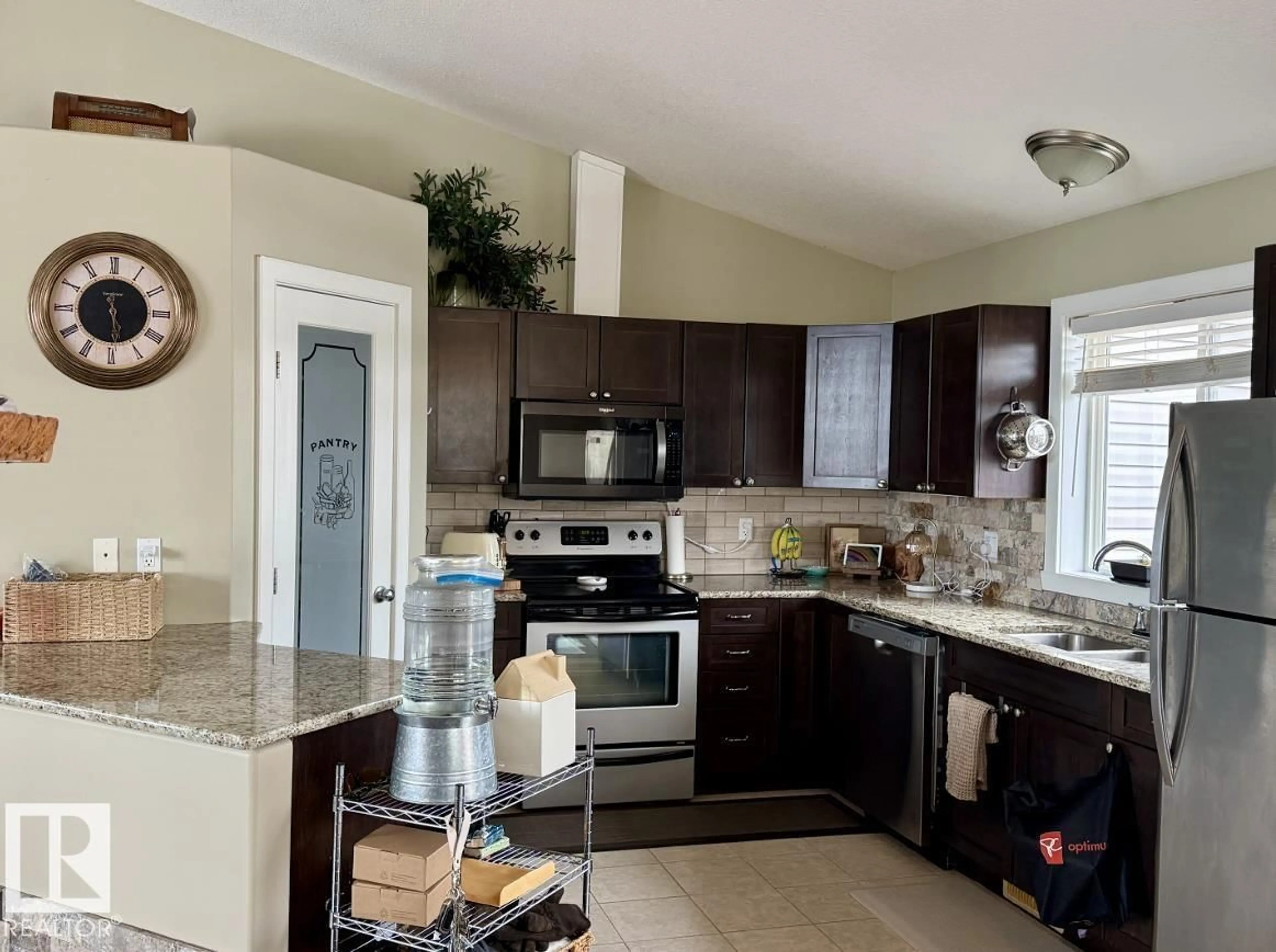 Open concept kitchen, unknown for 9621 100 AVE, Lac La Biche Alberta T0A2C0