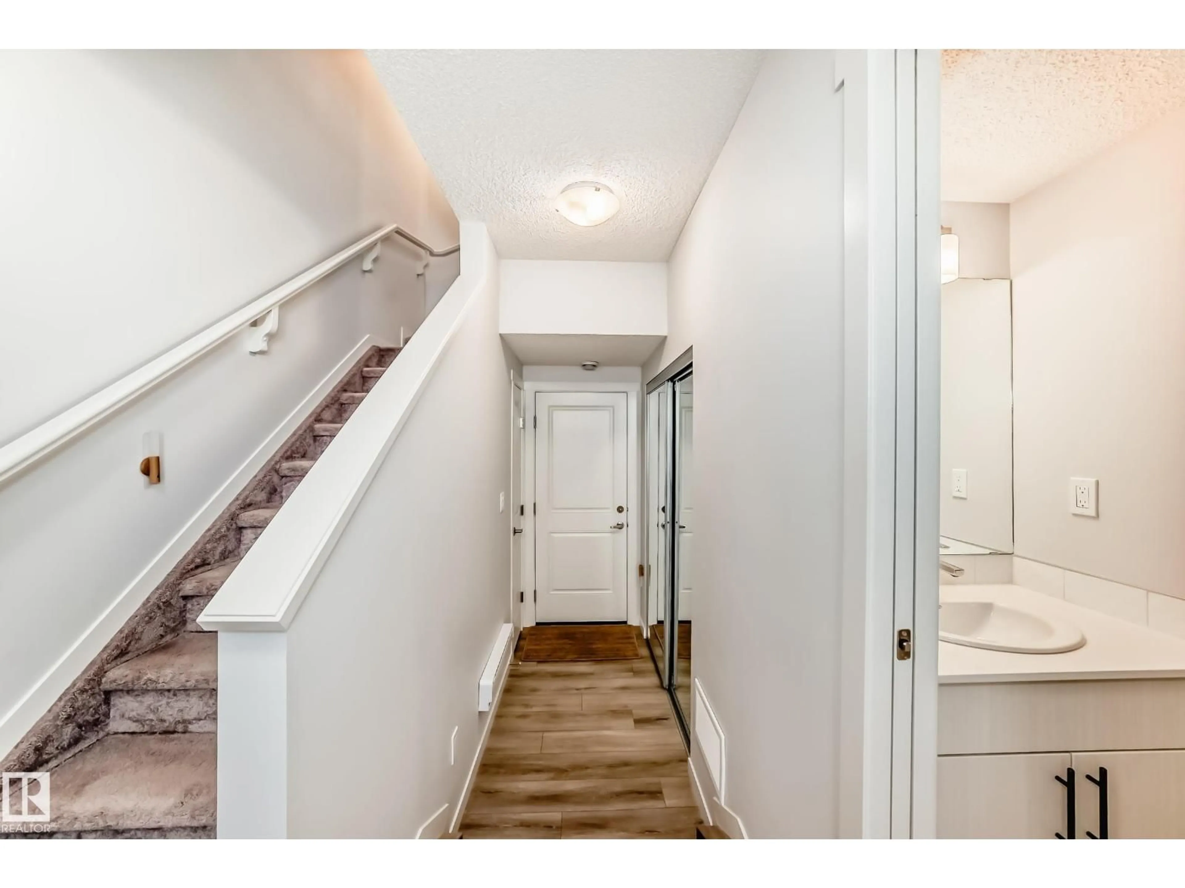 Indoor entryway for #33 - 1203 163 ST, Edmonton Alberta T6X3X1