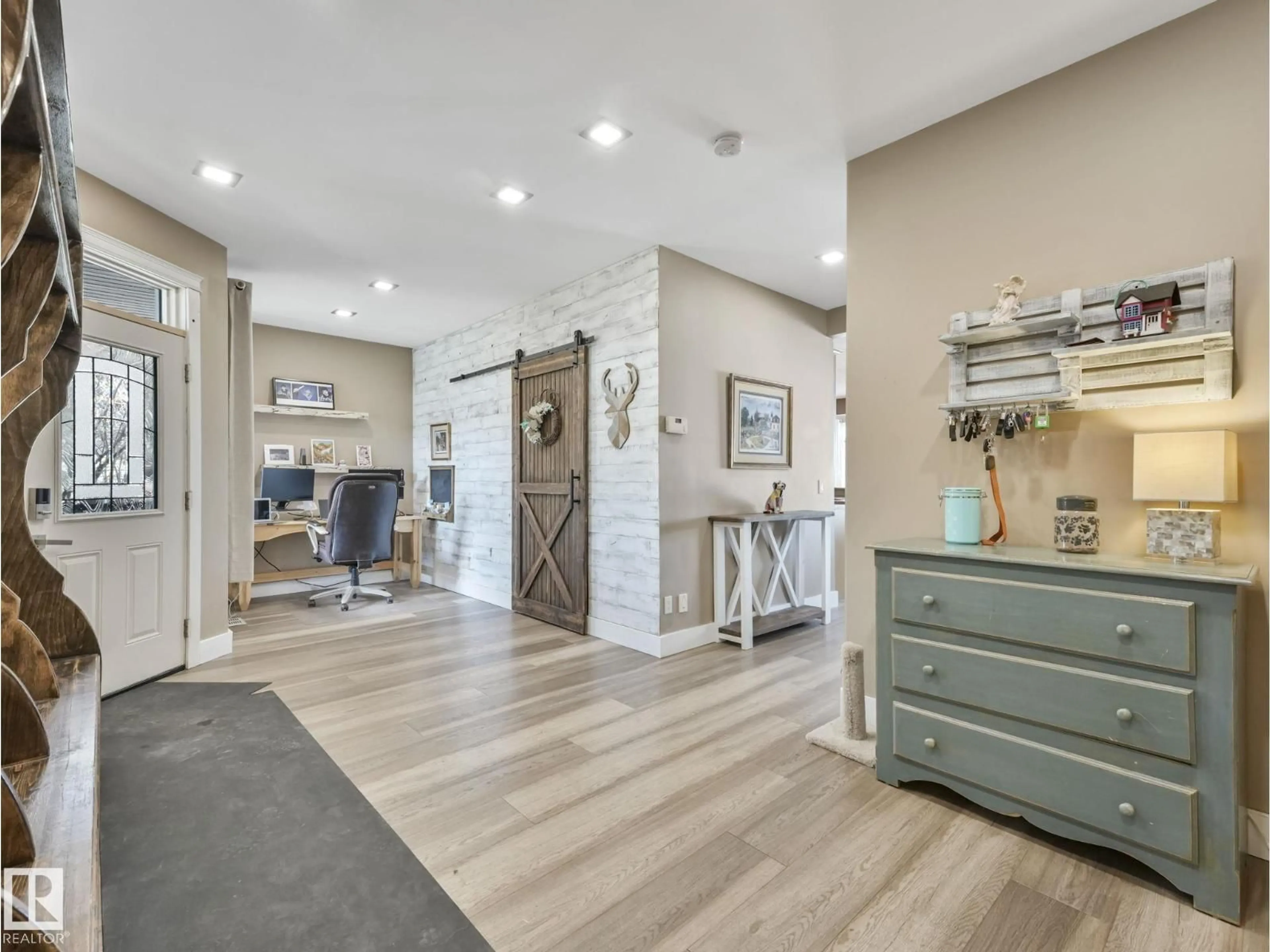 Indoor entryway for 6210 53 AV, Beaumont Alberta T4X1V4