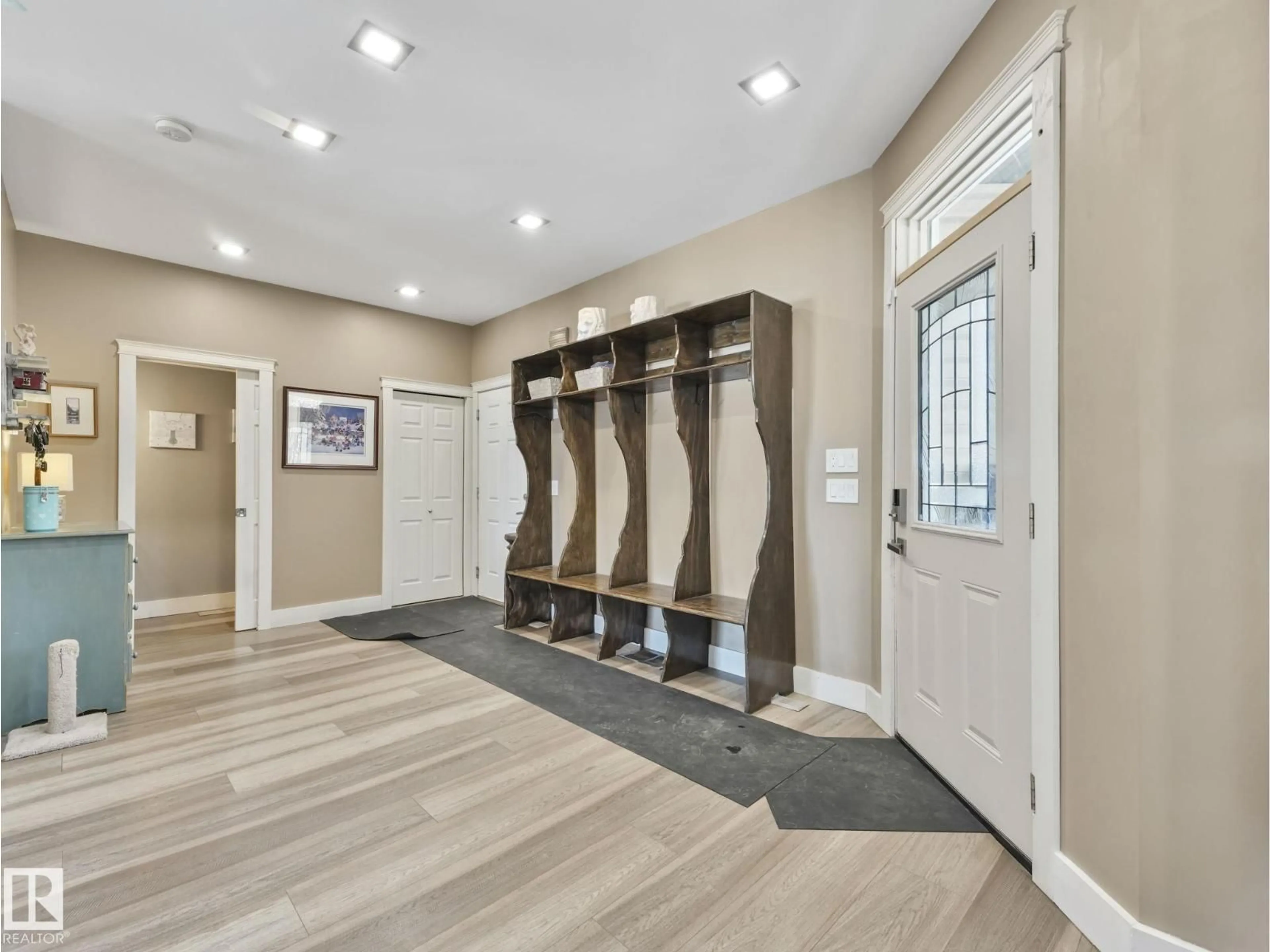 Indoor entryway for 6210 53 AV, Beaumont Alberta T4X1V4