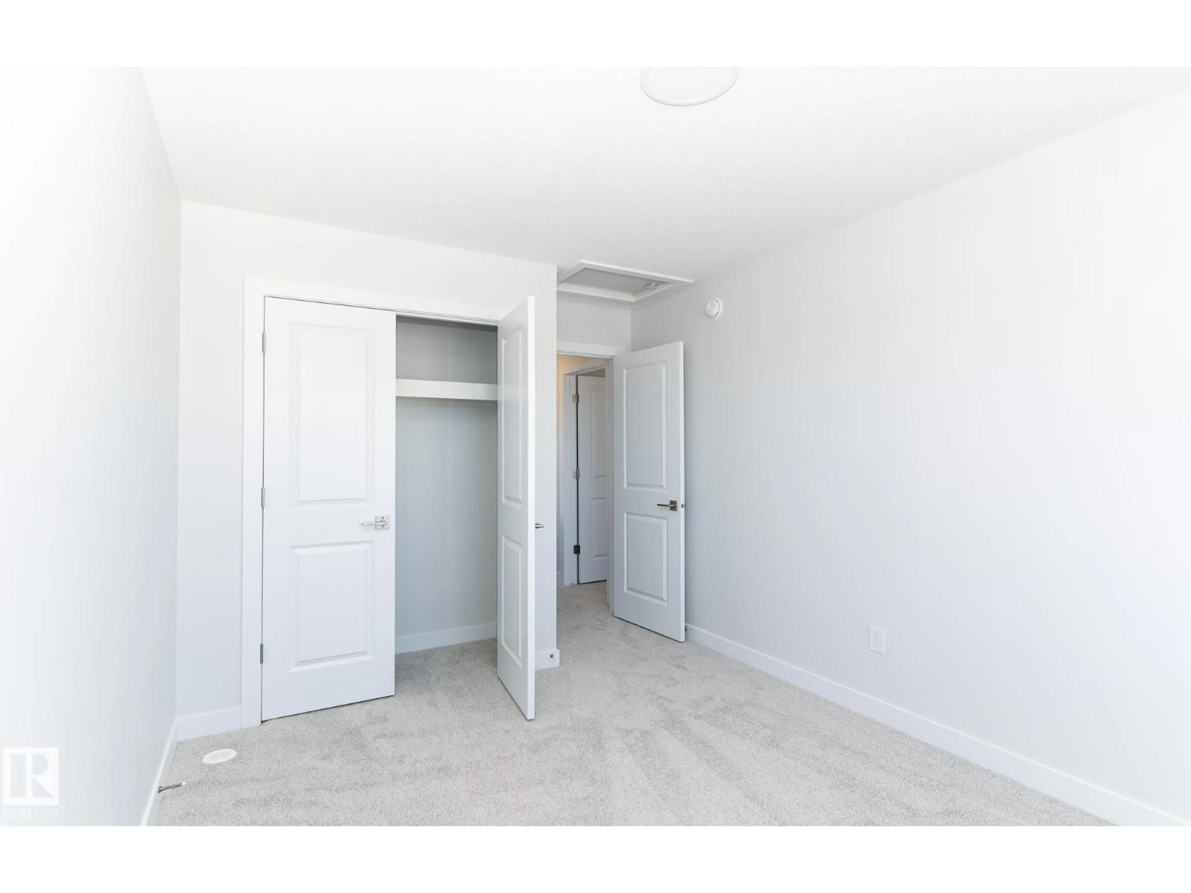 A pic of a room for 935 18 AV, Edmonton Alberta T6T2X3