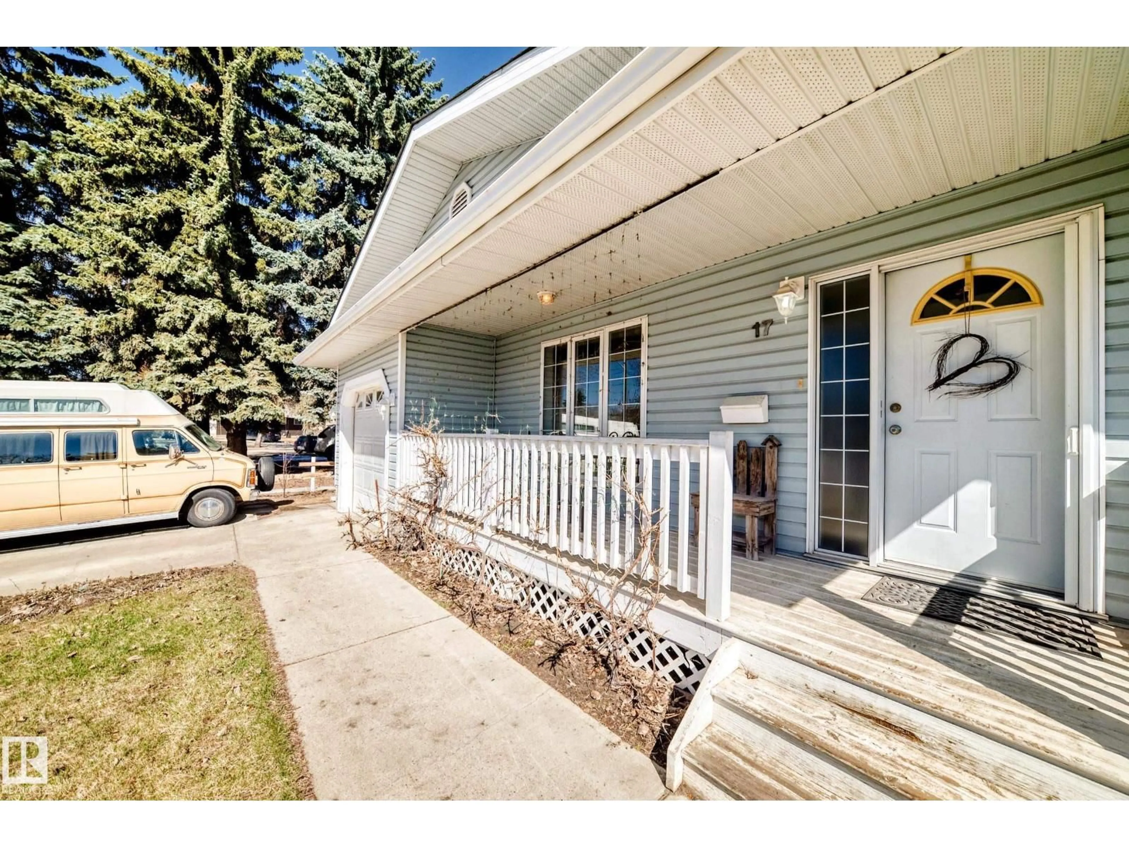 Unknown for 17 SPRINGFIELD CR, St. Albert Alberta T8N0J9