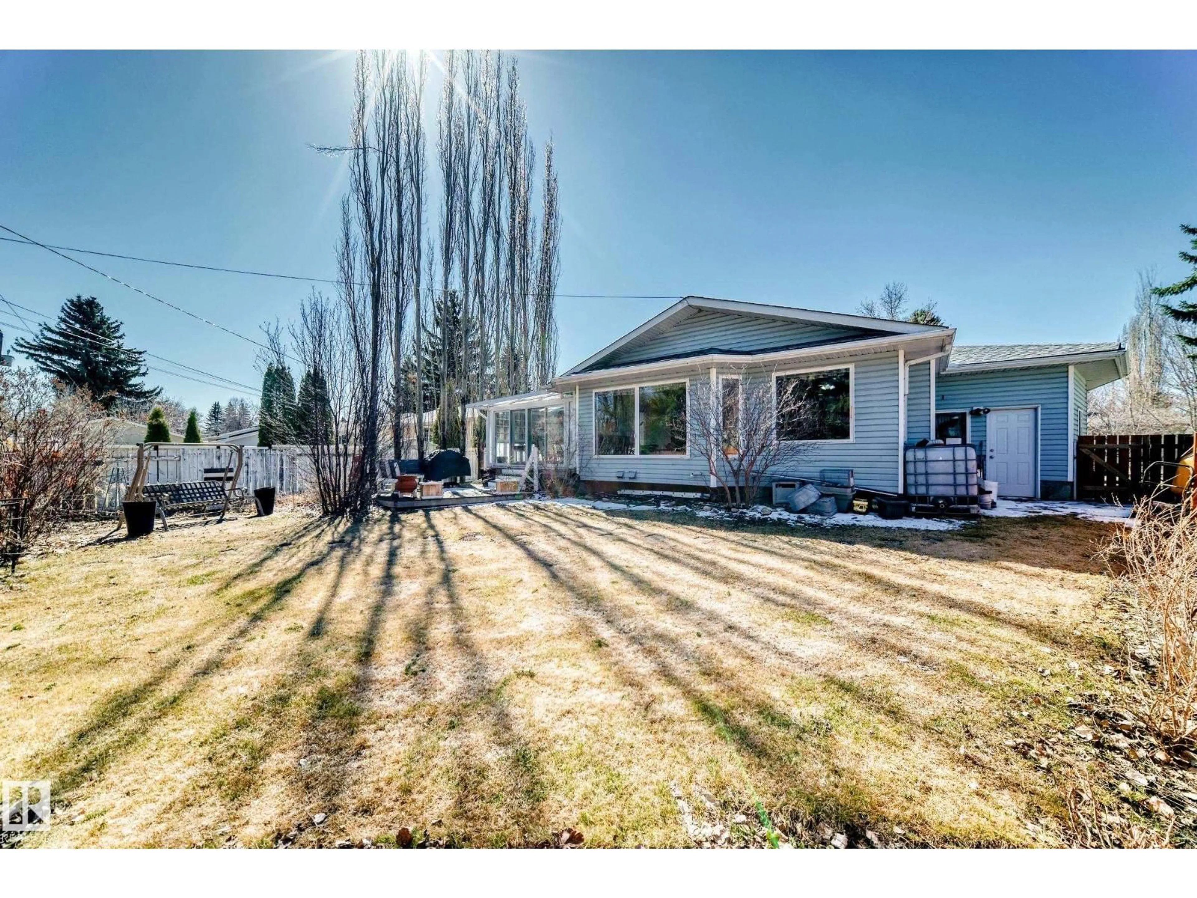 A pic from outside/outdoor area/front of a property/back of a property/a pic from drone, street for 17 SPRINGFIELD CR, St. Albert Alberta T8N0J9