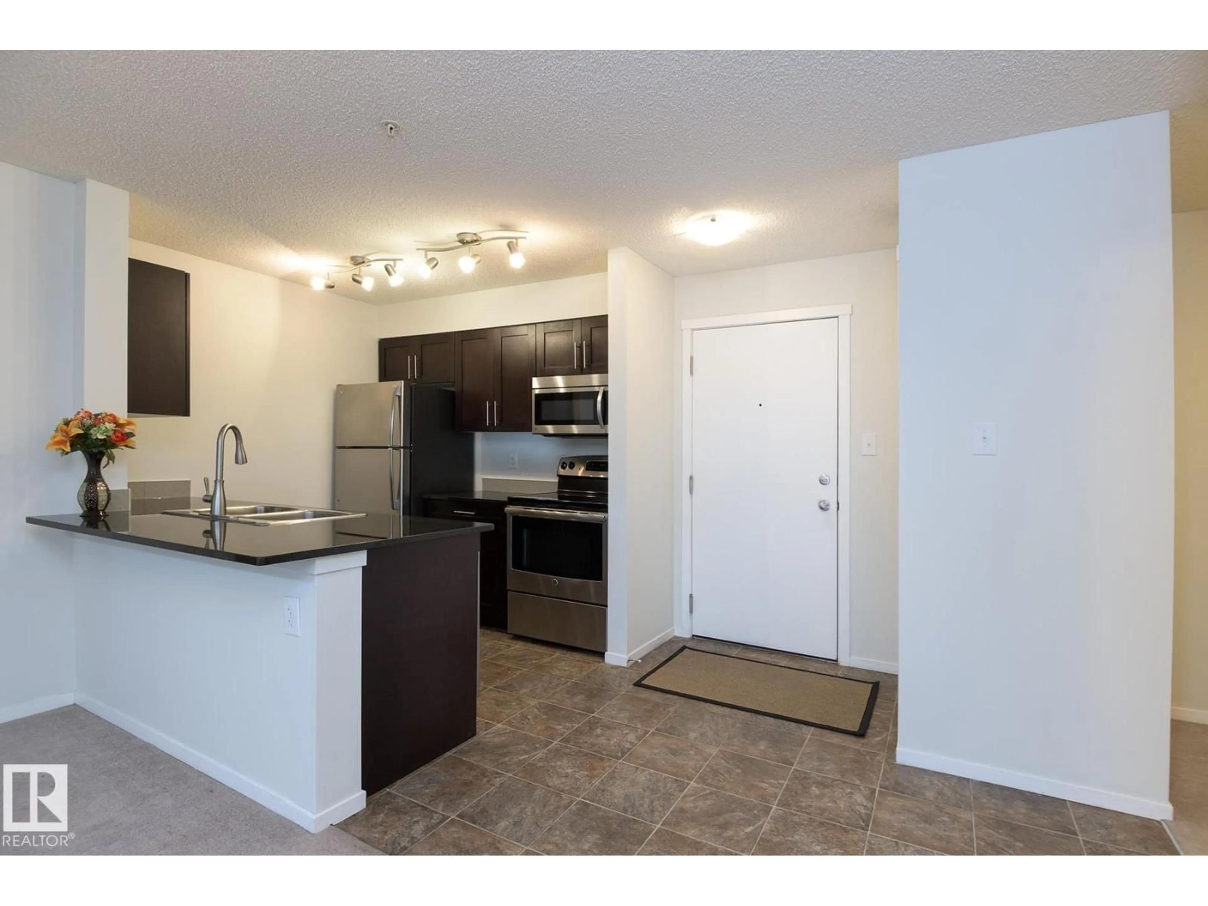 Standard kitchen, unknown for 111 25 ELEMENT DR, St. Albert Alberta T8N7S1