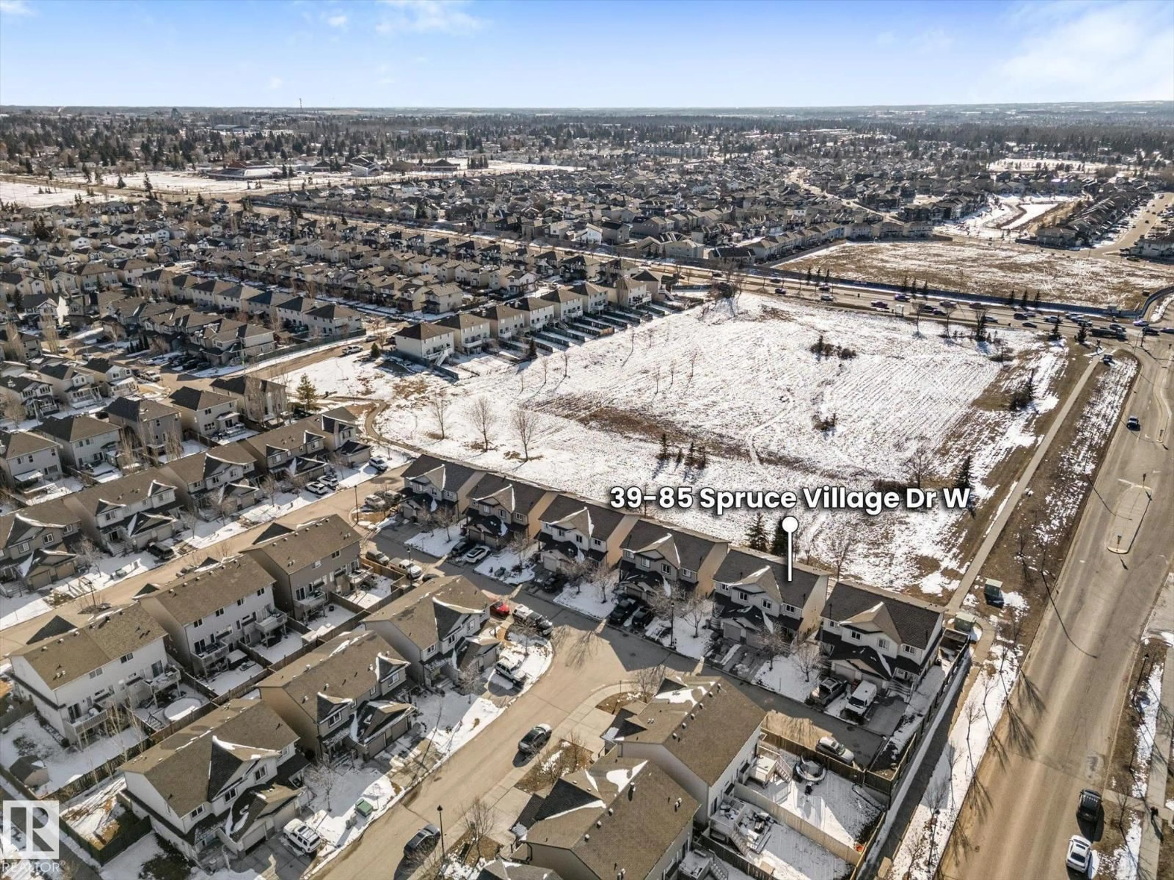 A pic from outside/outdoor area/front of a property/back of a property/a pic from drone, street for 39 85 SPRUCE VILLAGE DR, Spruce Grove Alberta T7X0L2