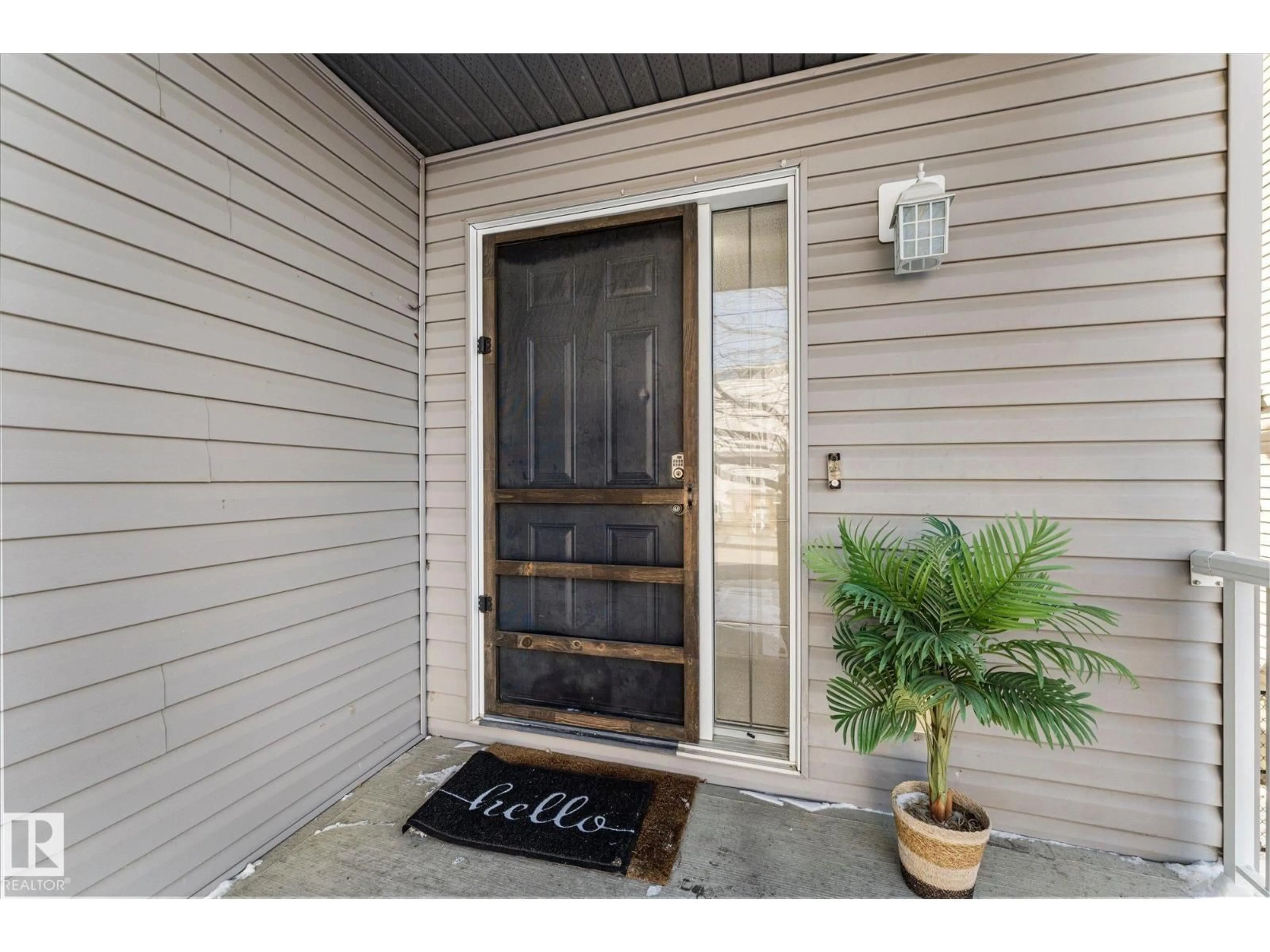 Indoor entryway for 39 85 SPRUCE VILLAGE DR, Spruce Grove Alberta T7X0L2