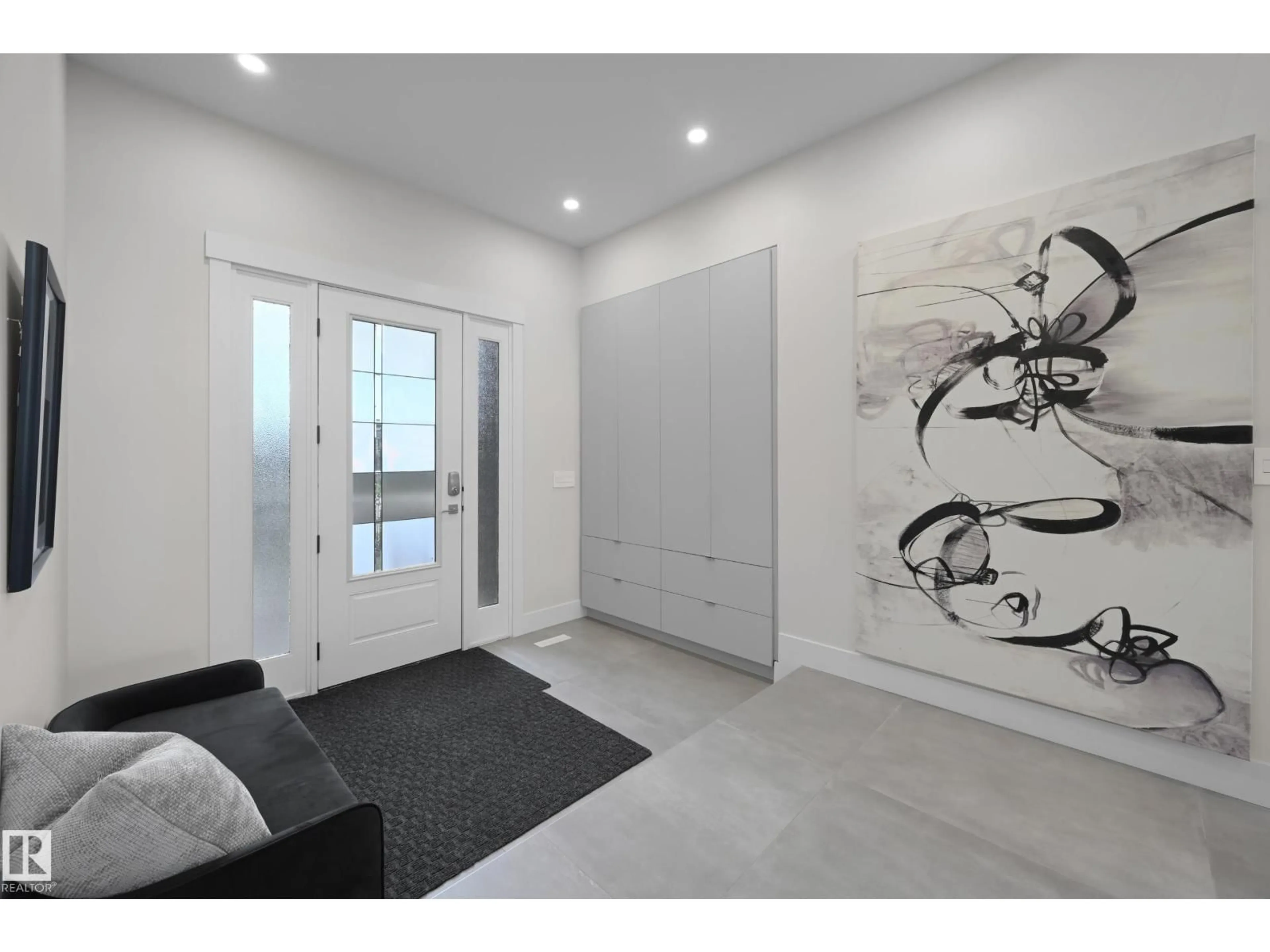 Indoor entryway for NW - 5121 WOOLSEY LI, Edmonton Alberta T6W2C1